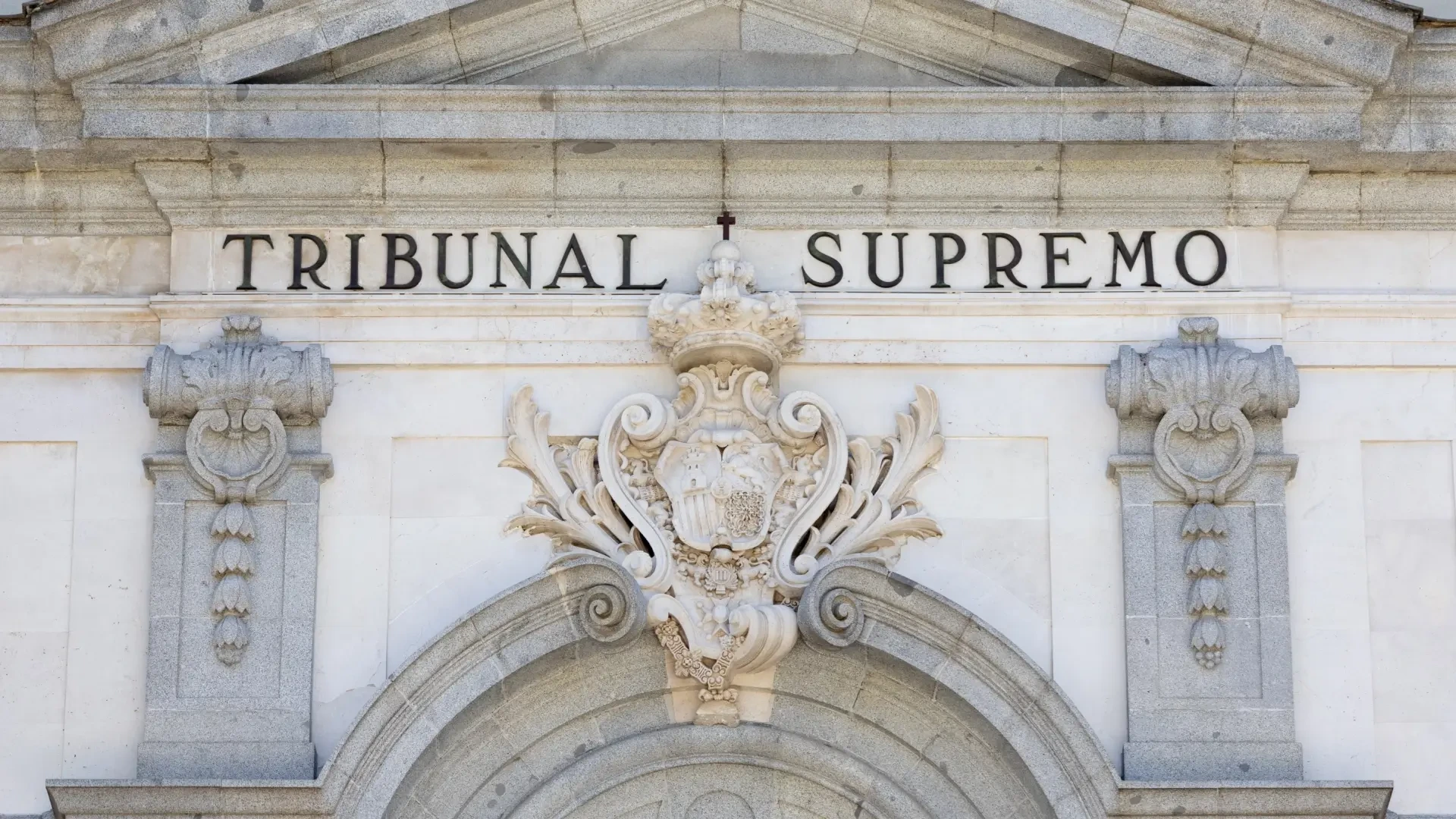 Los tres 'nietos' representados por Garzón piden al Supremo la nulidad de la suspensión del derecho a voto