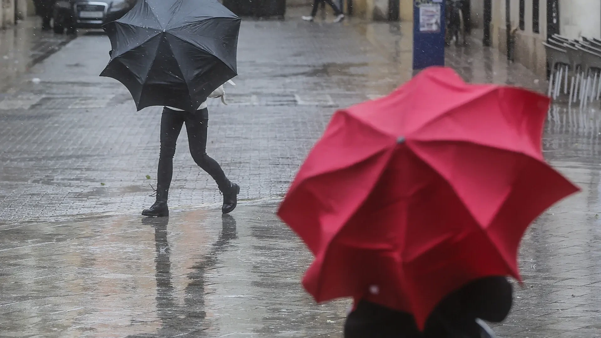Emergencias sube a nivel rojo la alerta por lluvia en el litoral norte de Alicante y sur de Valencia este domingo