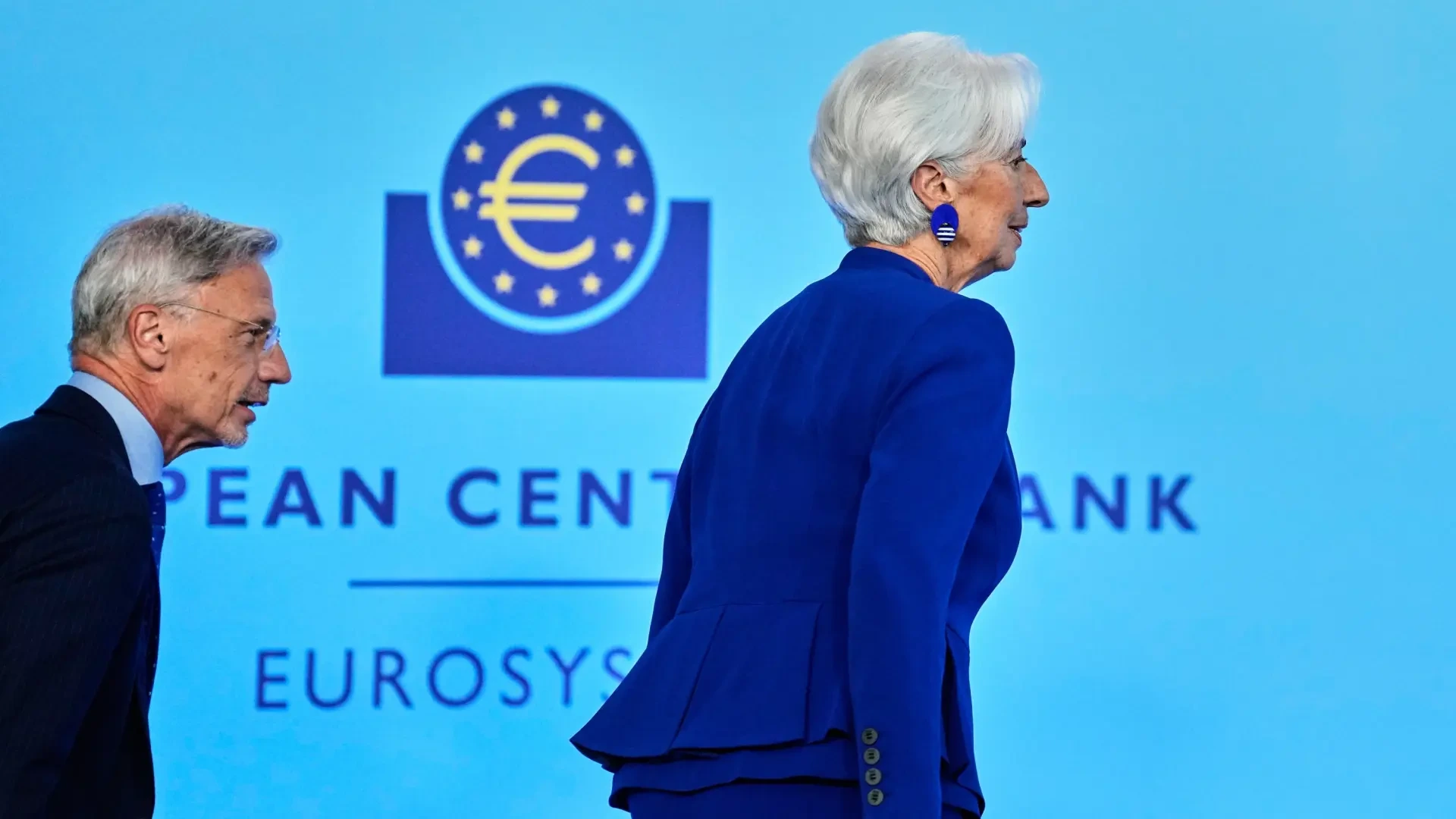 El BCE se resiste a tocar los tipos de interés ante las turbulencias de la deuda francesa