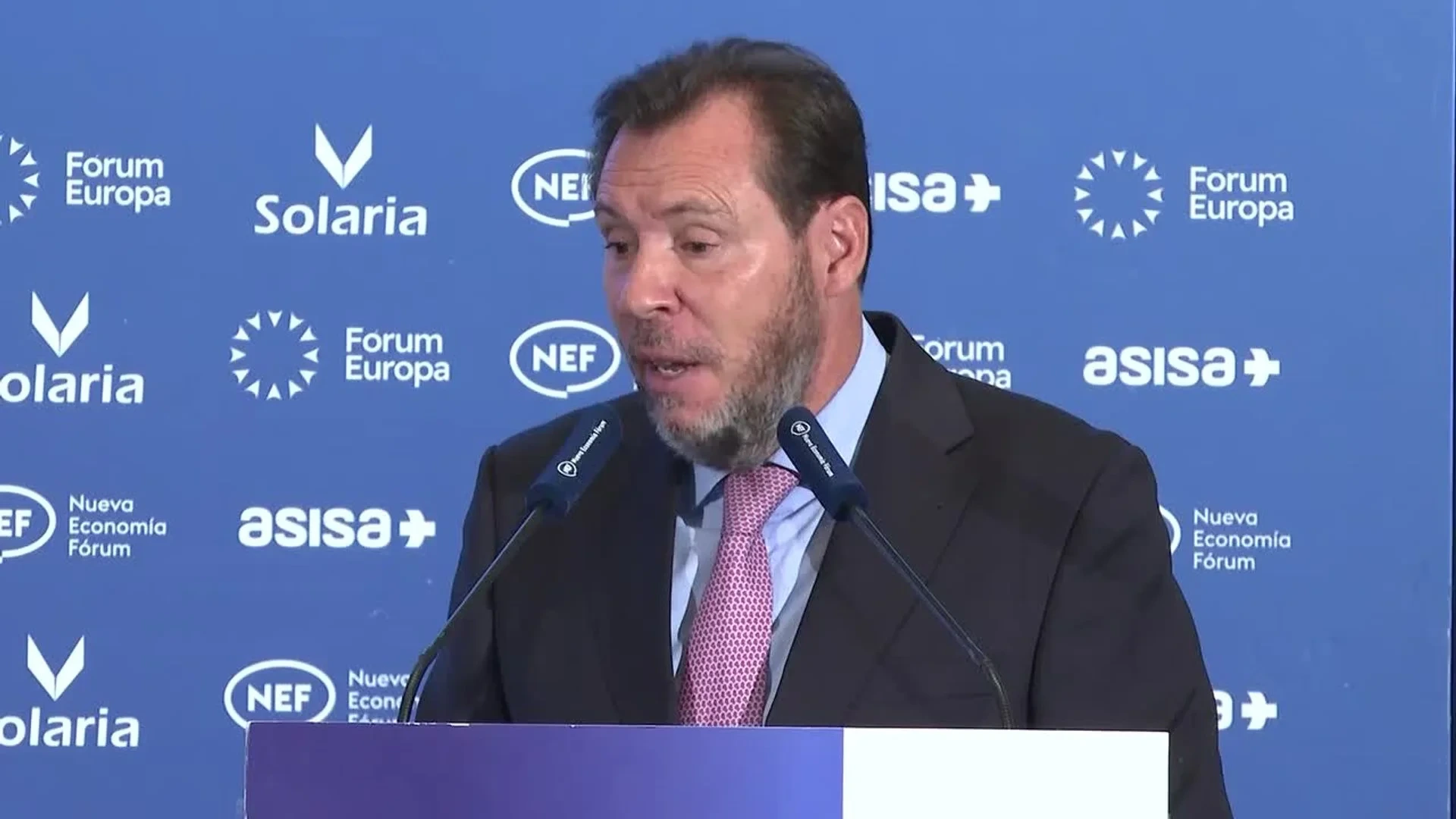 Puente lamenta la dimisión del delegado en Madrid