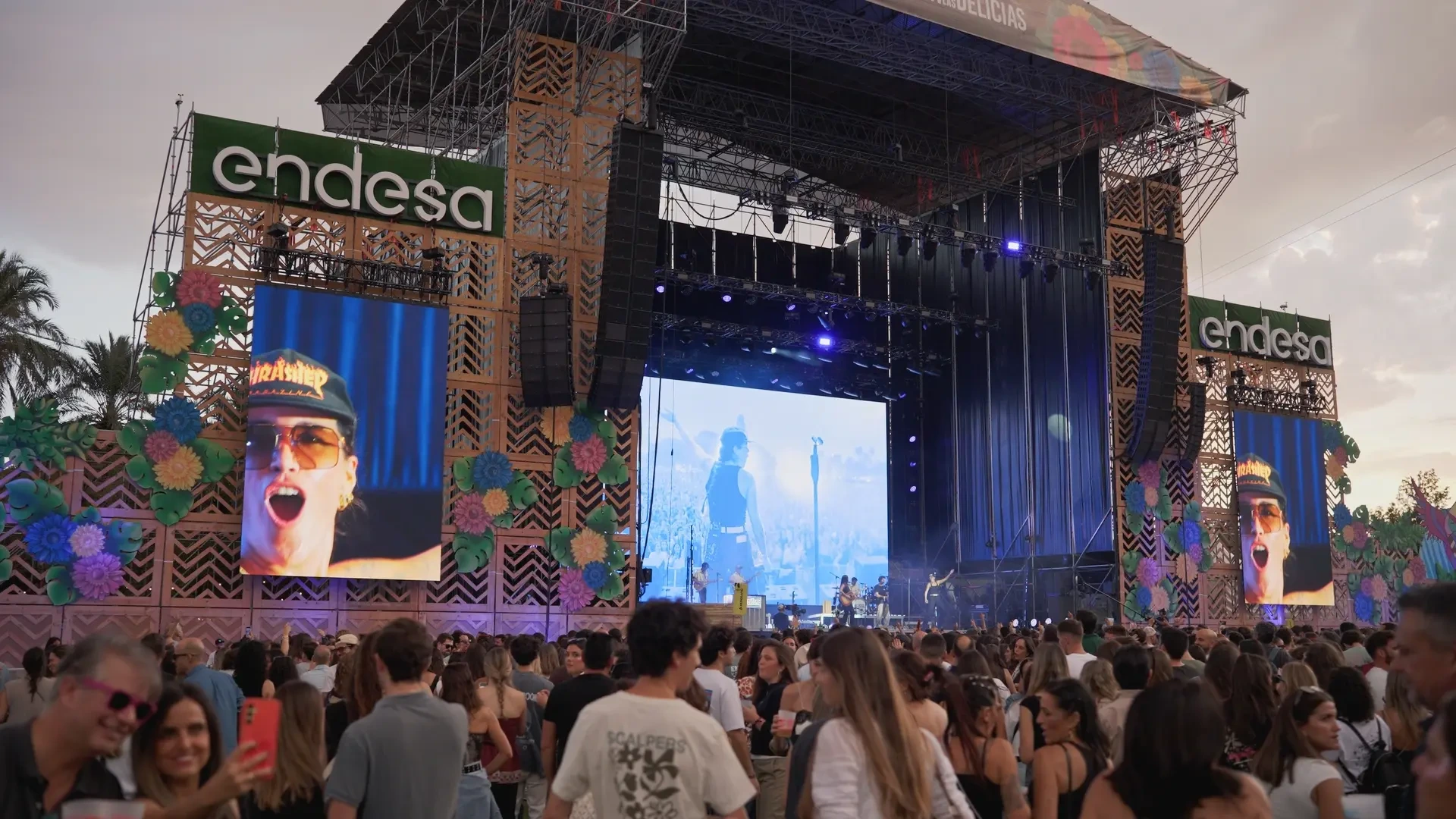 Música en español y sostenibilidad se dan cita en Sevilla en un festival de fantasía