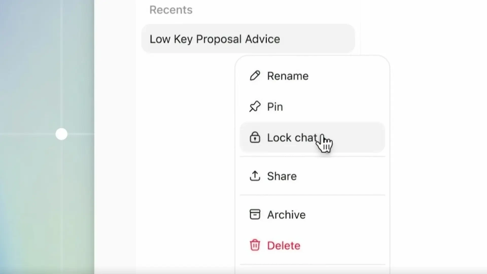 ChatGPT ya permite ocultar chats con un PIN: qué protege y qué pasa si olvidas el código