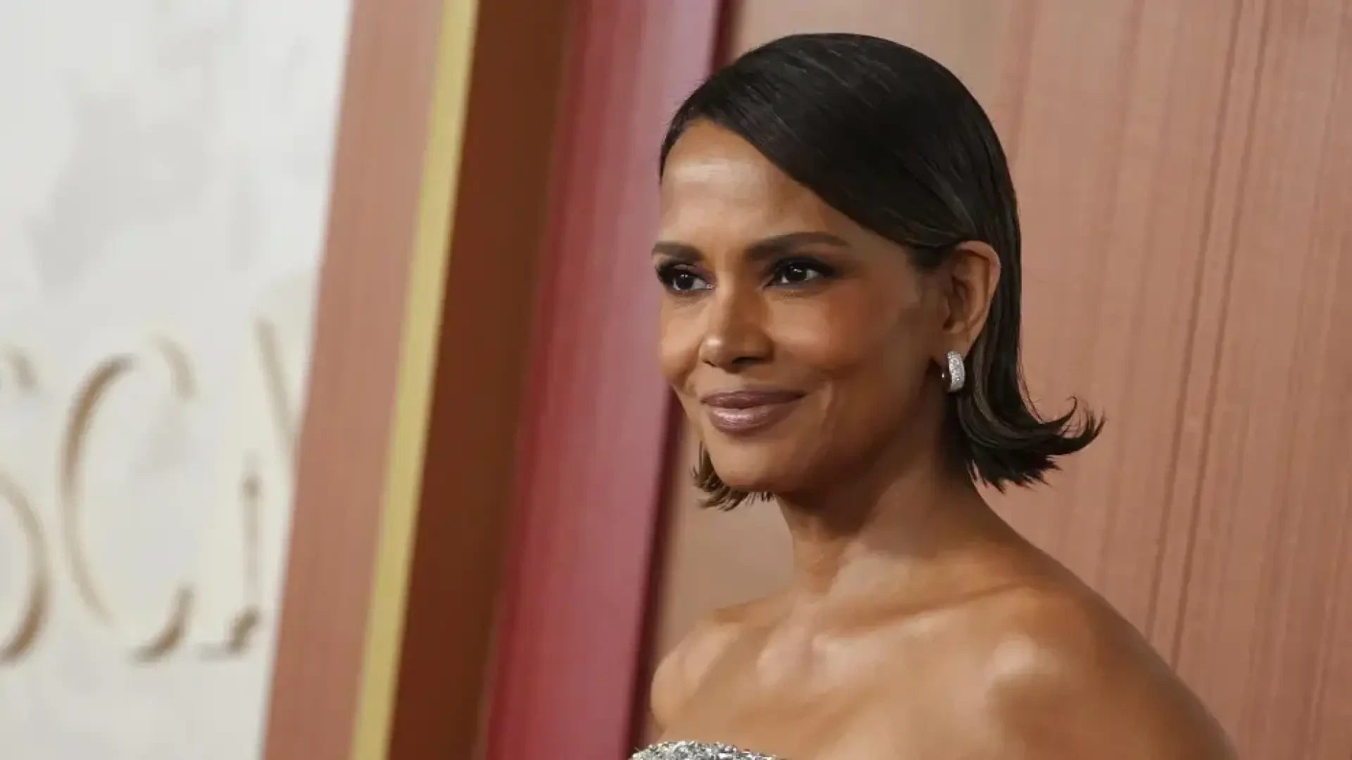 Halle Berry tendría cambios de humor repentinos, según 'Page Six': "De repente, en cuestión de segundos, entra en cólera"