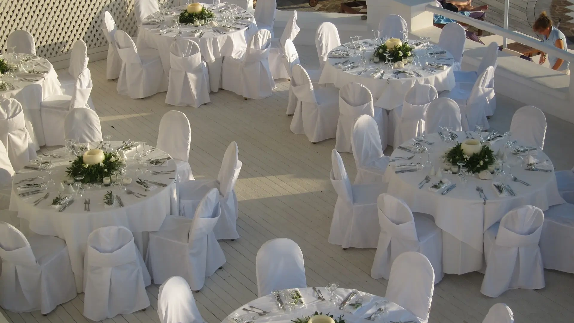 Investigan una intoxicación alimentaria tras una boda en Benalmádena con más de 40 afectados