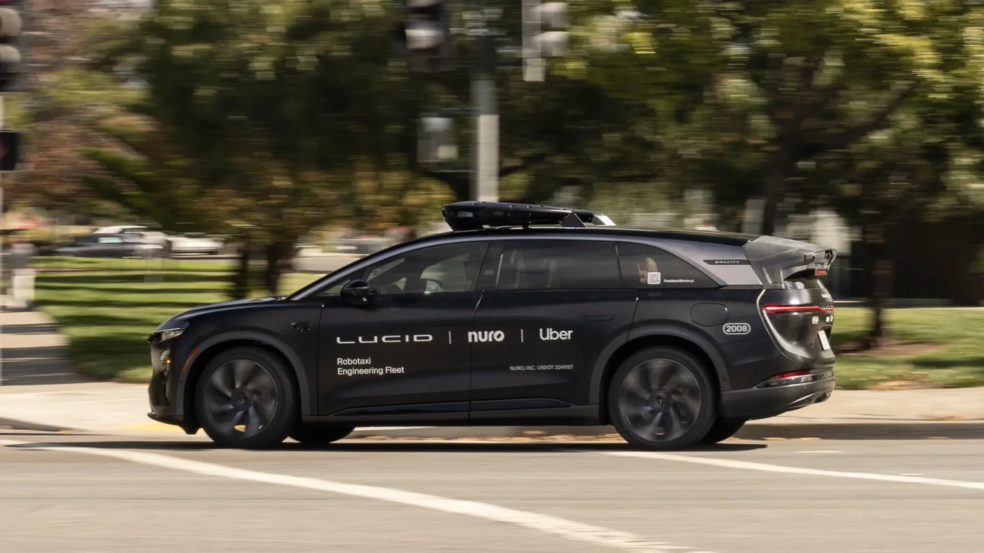 La legislación pone coto a unos robotaxi que están más cerca que nunca en España: "En dos años podrían funcionar en autopista"