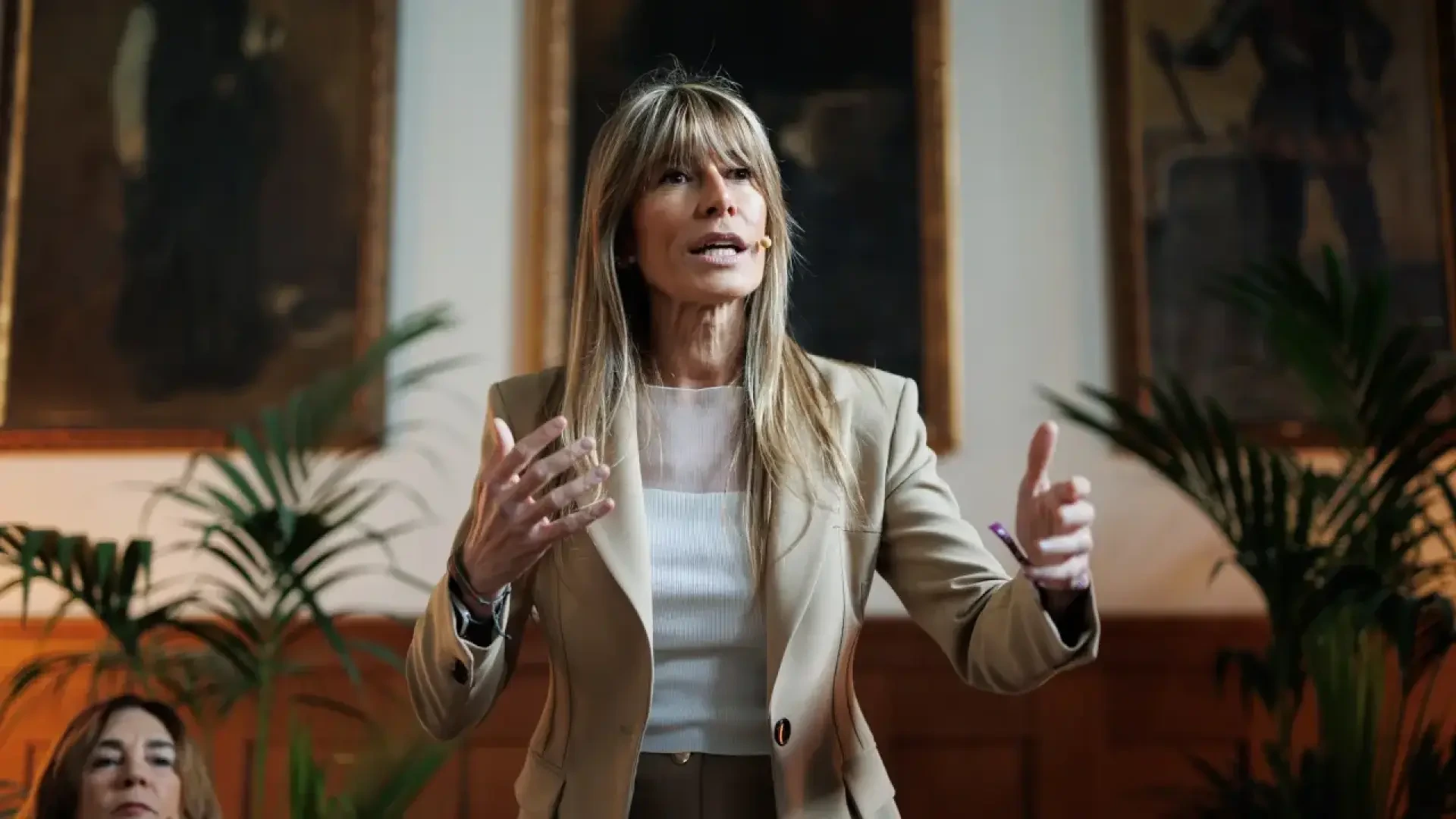 Begoña Gómez presenta una denuncia por suplantación de imagen por el vídeo con inteligencia artificial del PP