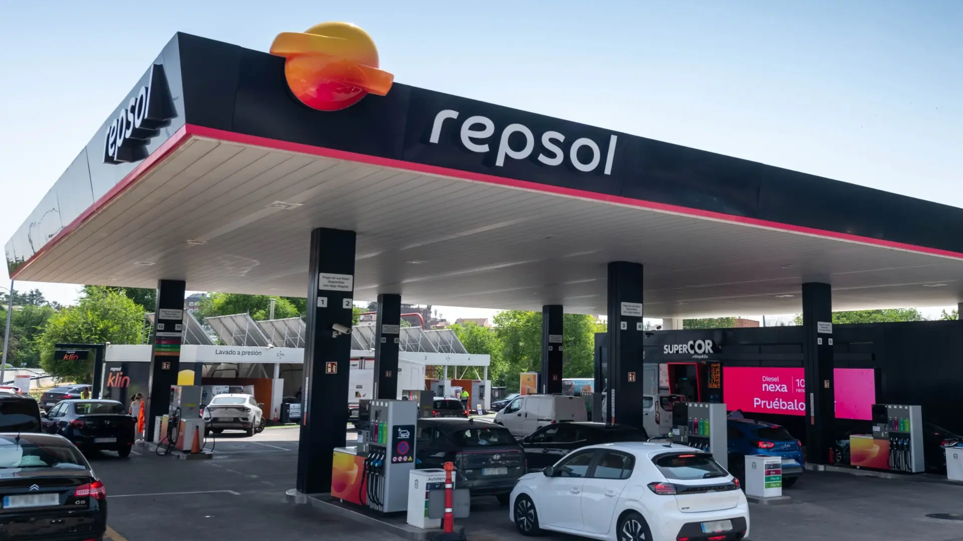 Repsol gana 5.006 millones hasta septiembre, cuatro veces más, en pleno rally del petróleo
