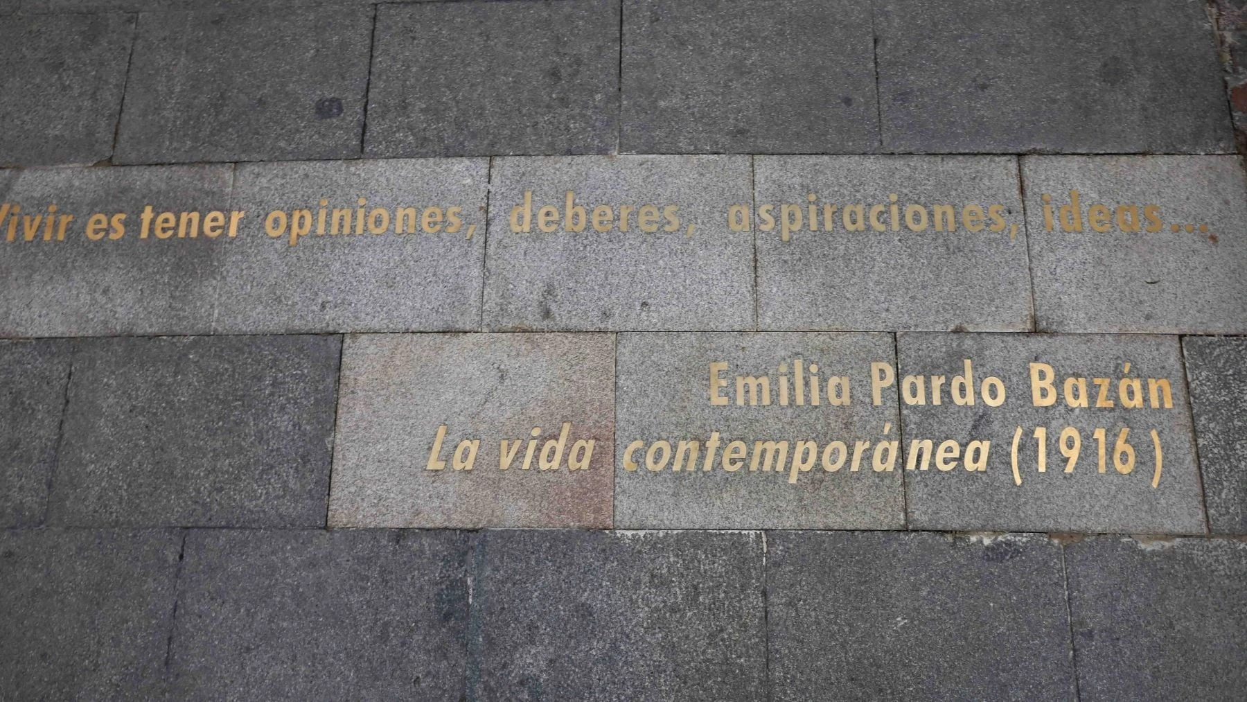 Las frases del Barrio de las Letras de Madrid: la ruta literaria que no te puedes perder
