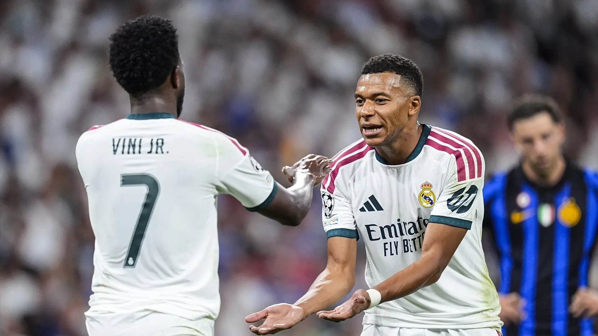 Mbappé muestra su apoyo a Vinícius: "Está muy bien que esté triste, porque significa que quiere dar mucho al equipo"