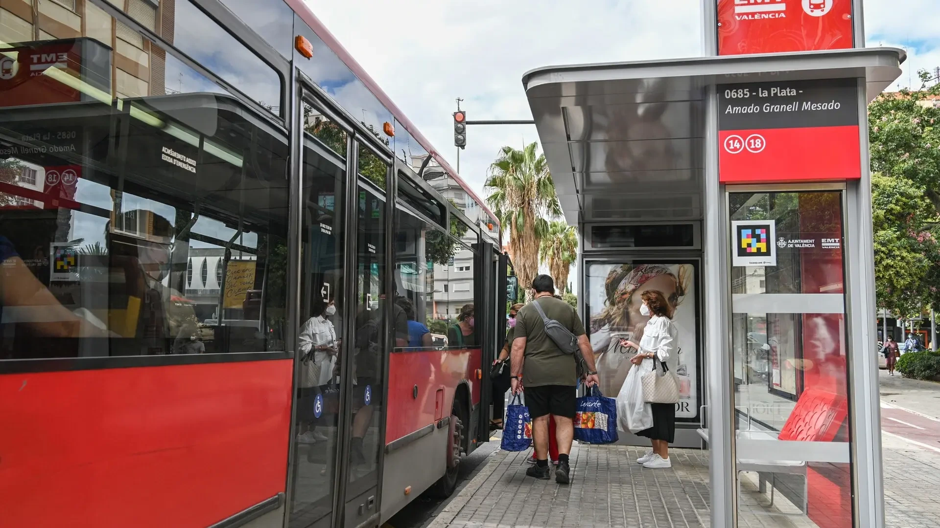 Los primeros cambios en las líneas de la EMT de Valencia incrementan sus usuarios