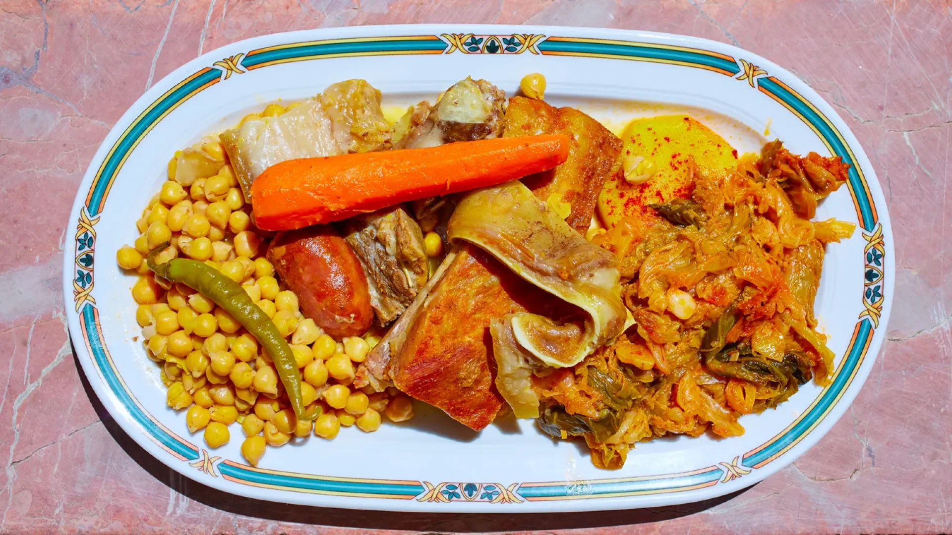 ¿Cocido maragato en Valladolid? Este restaurante lo ofrece de lunes a viernes por solo 19,50 euros
