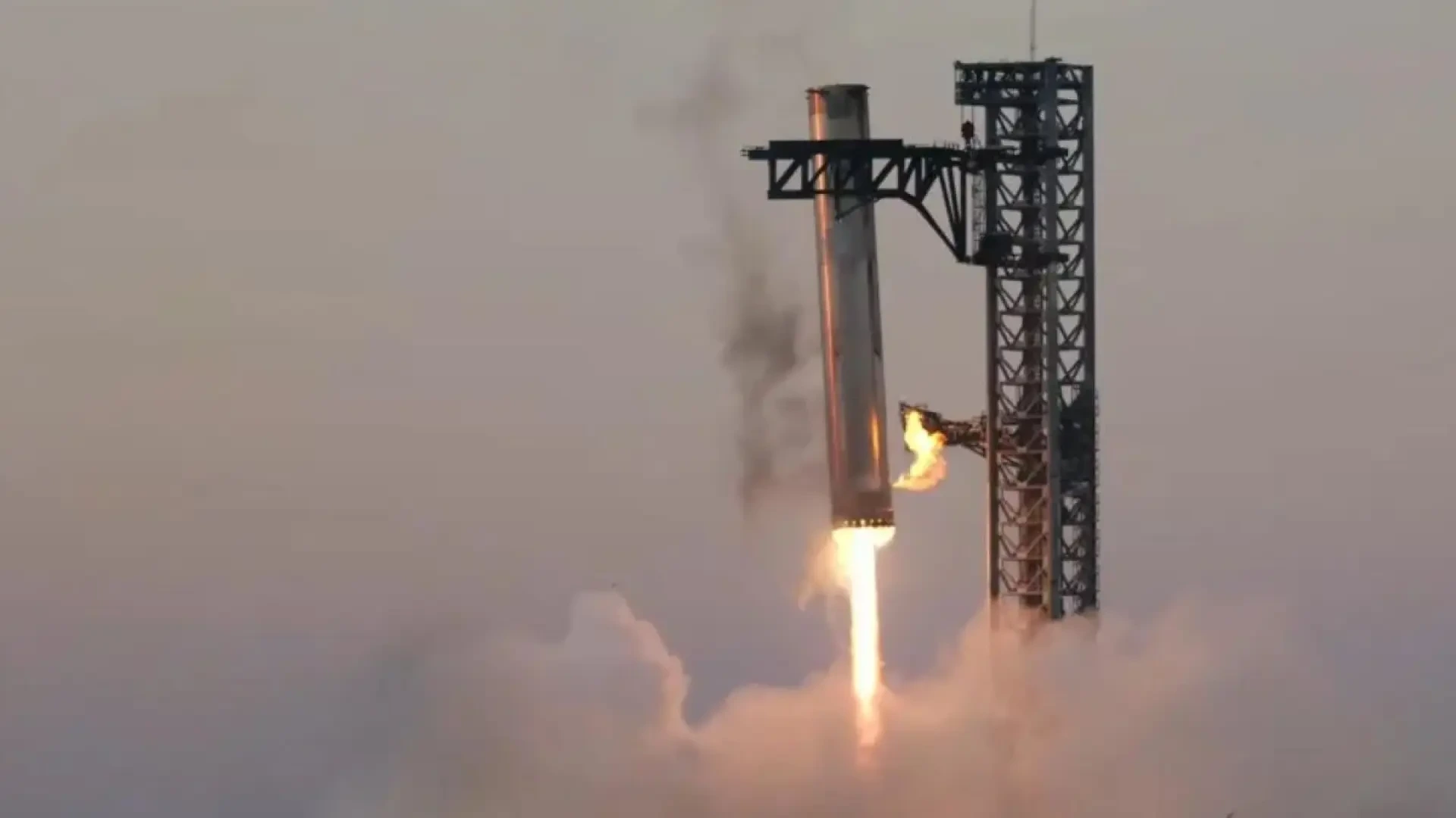SpaceX intentará en noviembre una doble captura de Starship con Mechazilla, según Elon Musk