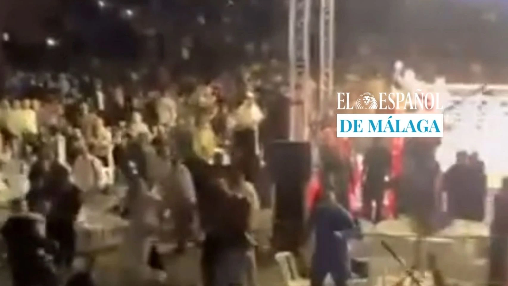Sillas volando en el combate de boxeo de Samuel Molina: una trifulca entre el público siembra el caos en el Auditorio