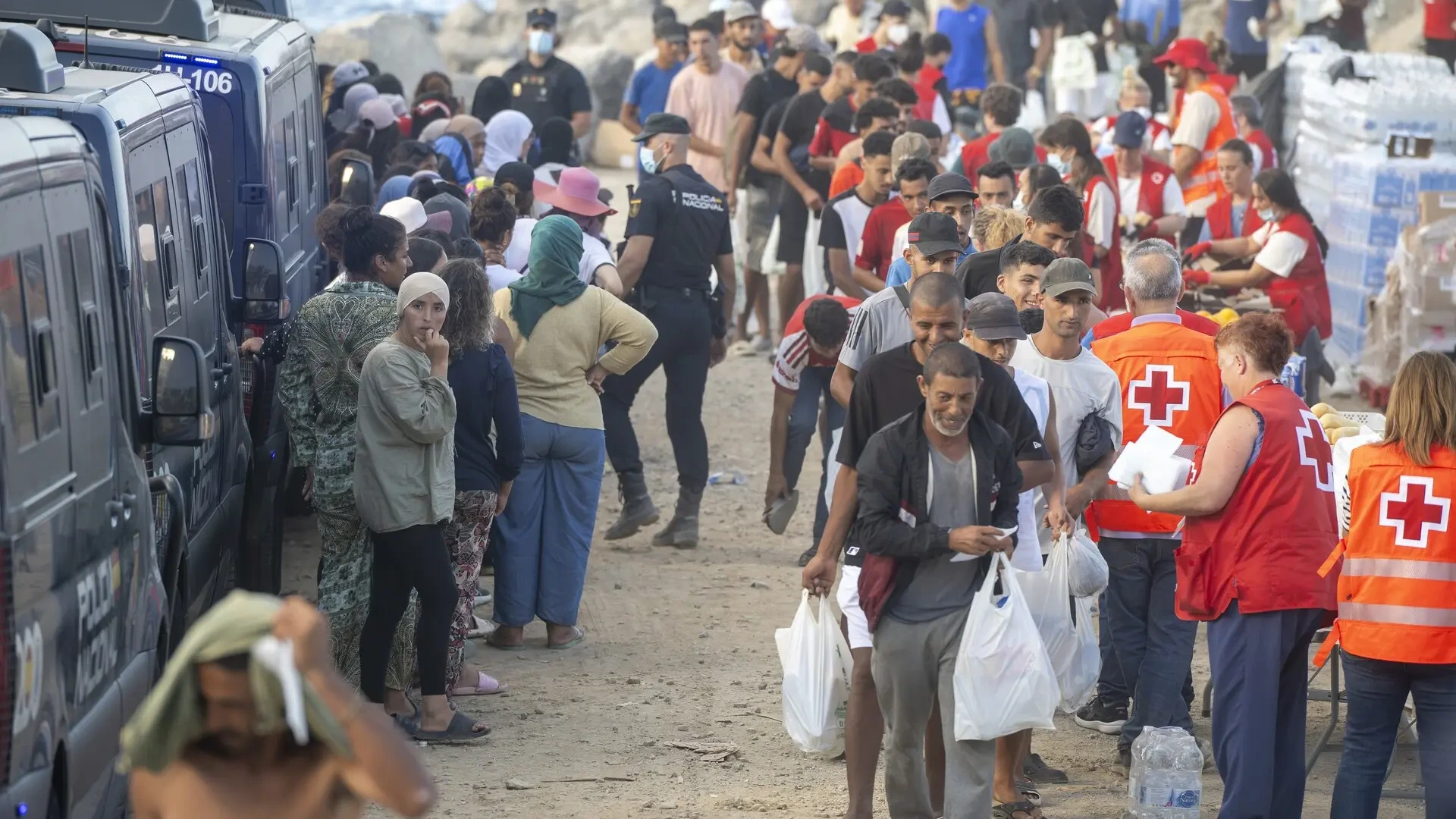 Un 38,8% de andaluces cree que Ceuta vivió una "invasión" tras la que la mayoría siente mucha "preocupación", según el Centra