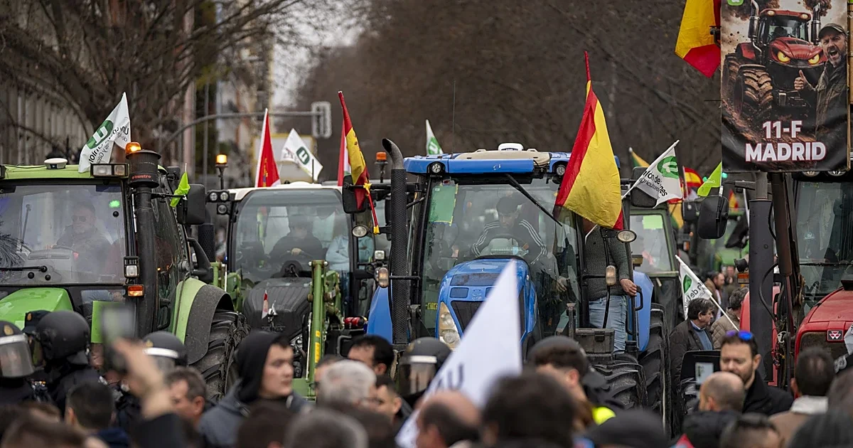 «Estamos asfixiados»: 500 tractores y miles de agricultores colapsarán Madrid por el aumento de los costes de producción