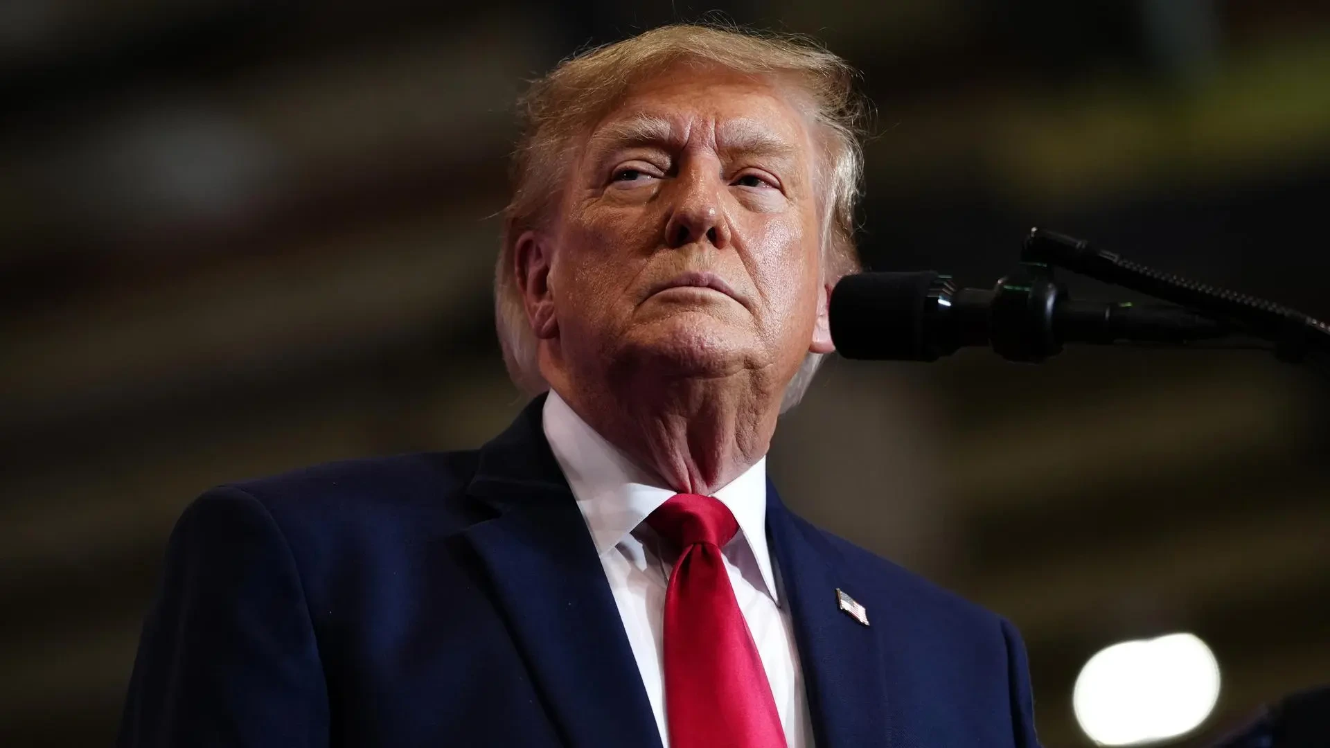 Trump acusa a Irán de intentar encarecer el petróleo para perjudicarlo en las elecciones
