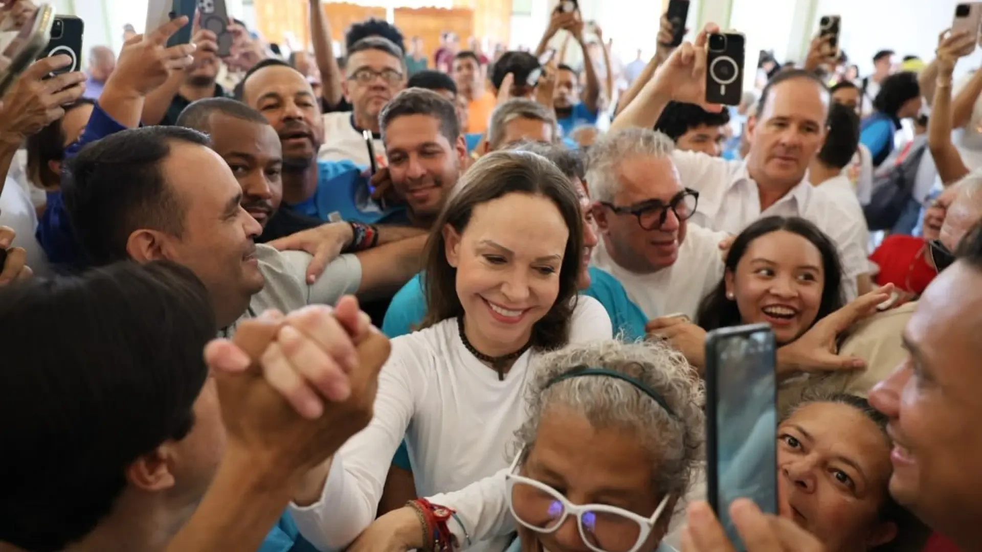 Corina Machado anuncia su regreso a Venezuela: "Estoy aquí, con ustedes"
