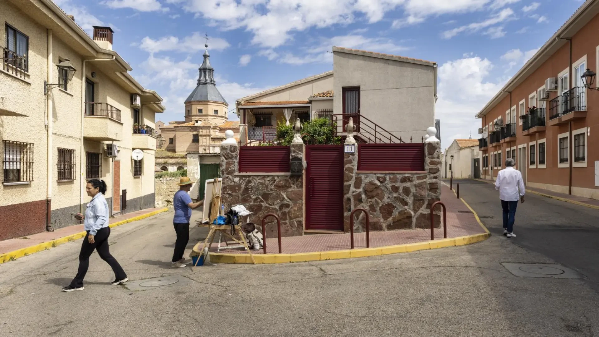 Madrid seguirá ampliando las redes de cuidados en los pueblos para que los mayores puedan seguir viviendo en ellos