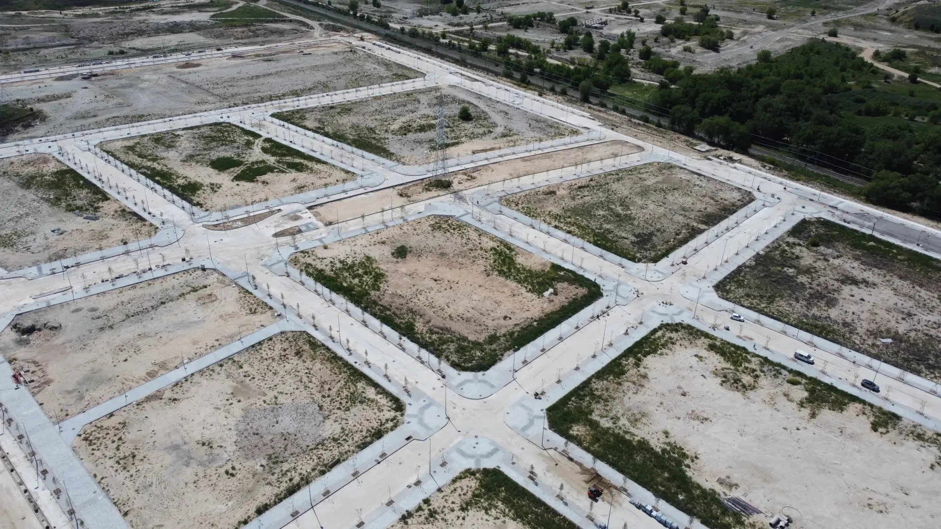 Los Berrocales y Ahijones construirán 1.017 viviendas de alquiler asequible con opción a compra, la mitad para menores de 35 años
