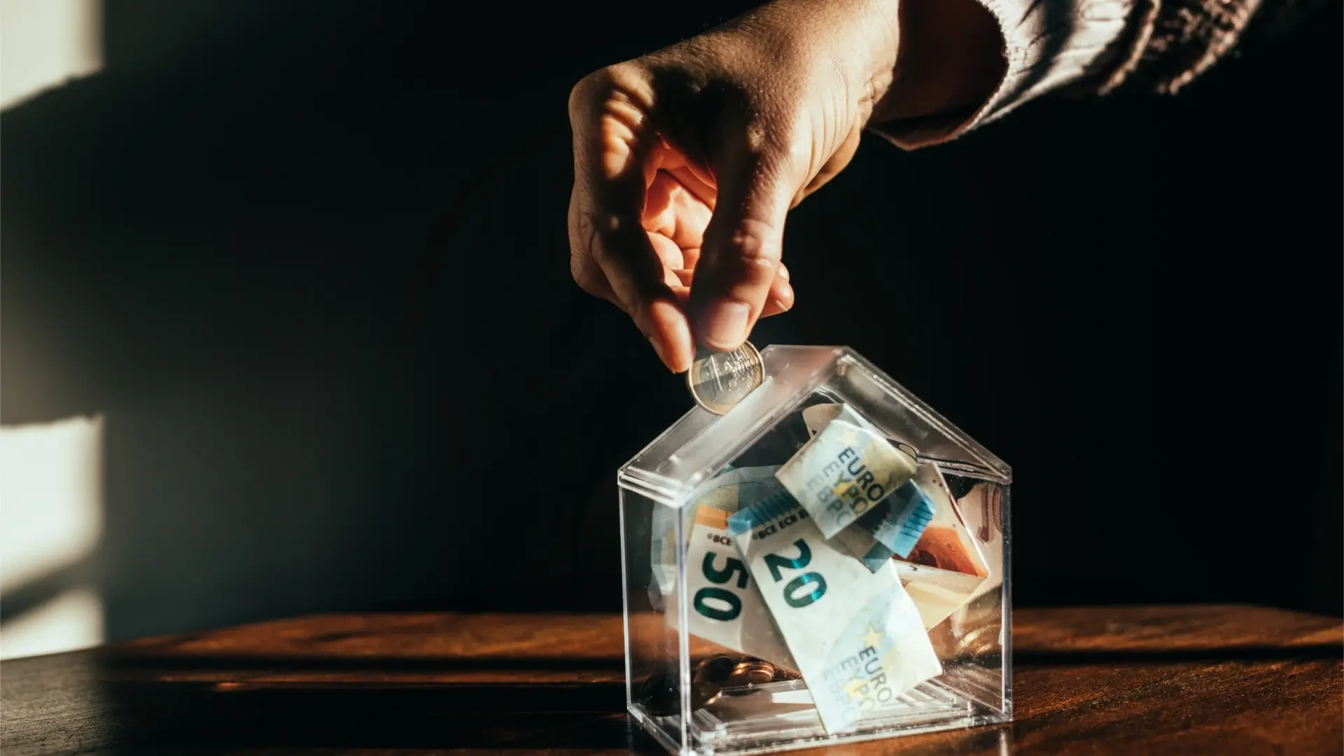 Así es la nueva cuenta de ahorro incluida en el decreto Maricarmen: "Los primeros 10.000€ quedan libres"