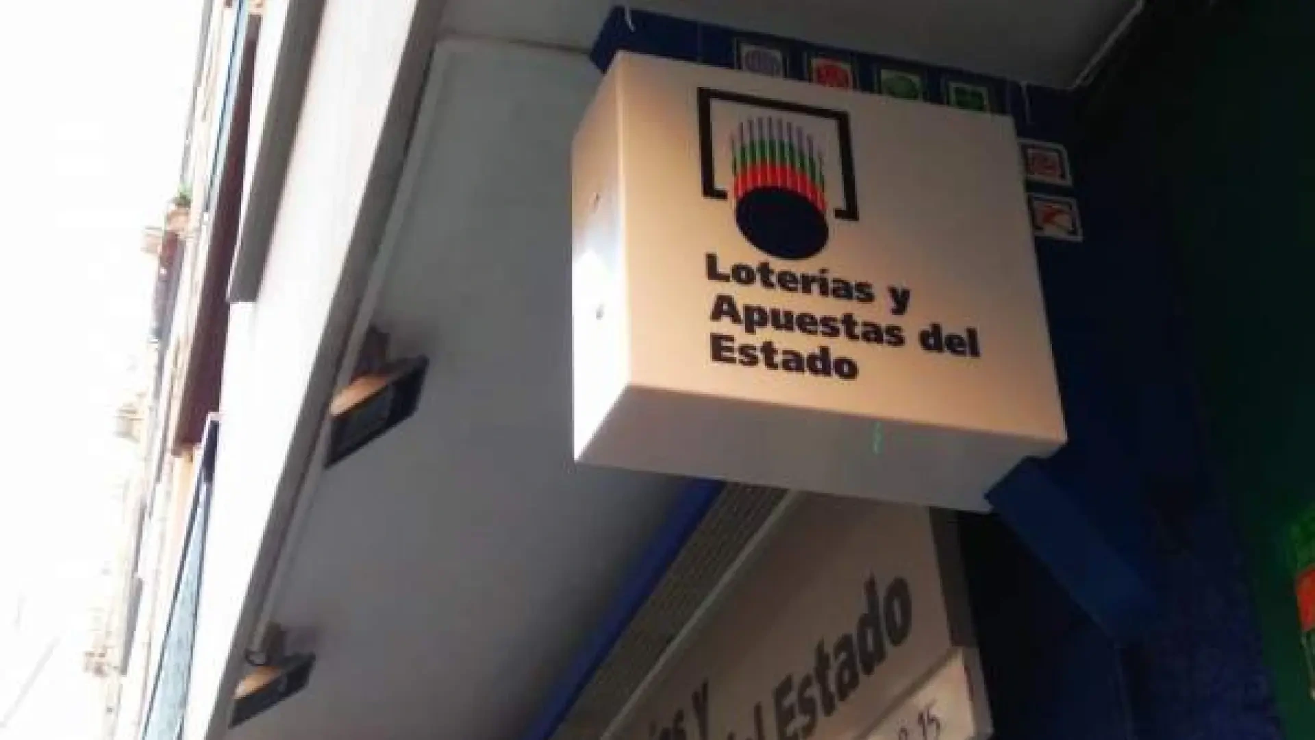 La Lotería deja una lluvia de premios en 12 provincias