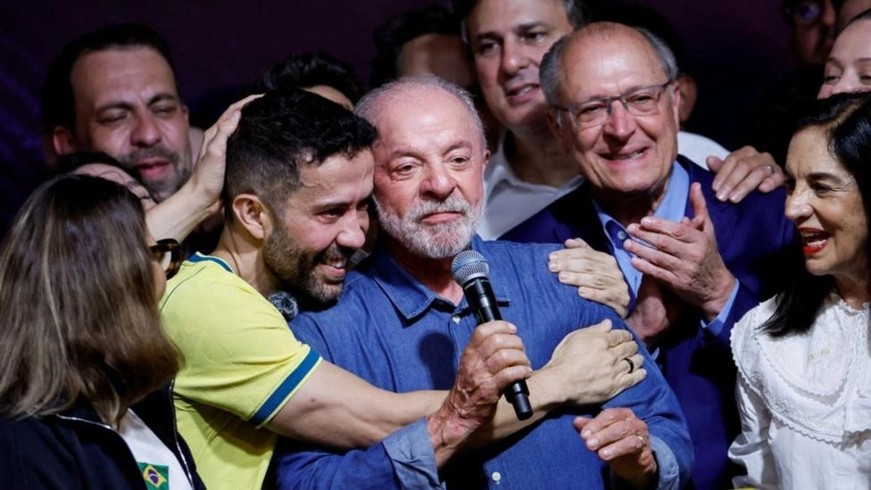 Lula gana las elecciones de Brasil con una remontada histórica y tendrá un cuarto mandato