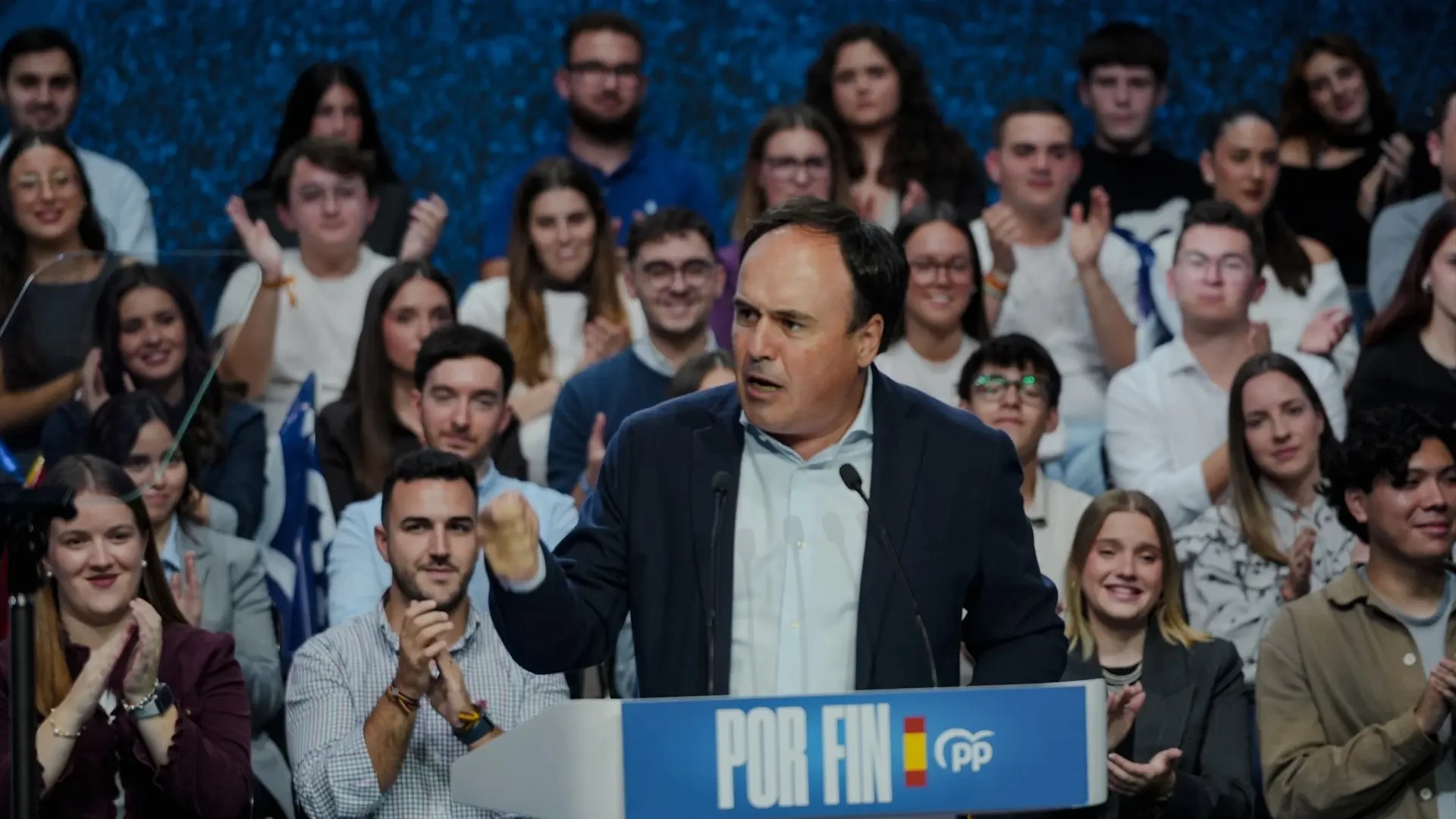 Llorca critica que Sánchez solo recorriera "150 metros" y en coche durante su visita a los afectados por la DANA