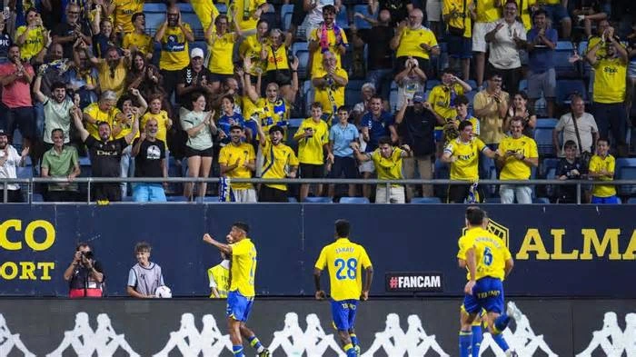Cádiz explota contra Óscar Puente: Renfe se niega a fletar trenes de vuelta desde Jerez tras el derbi de Copa