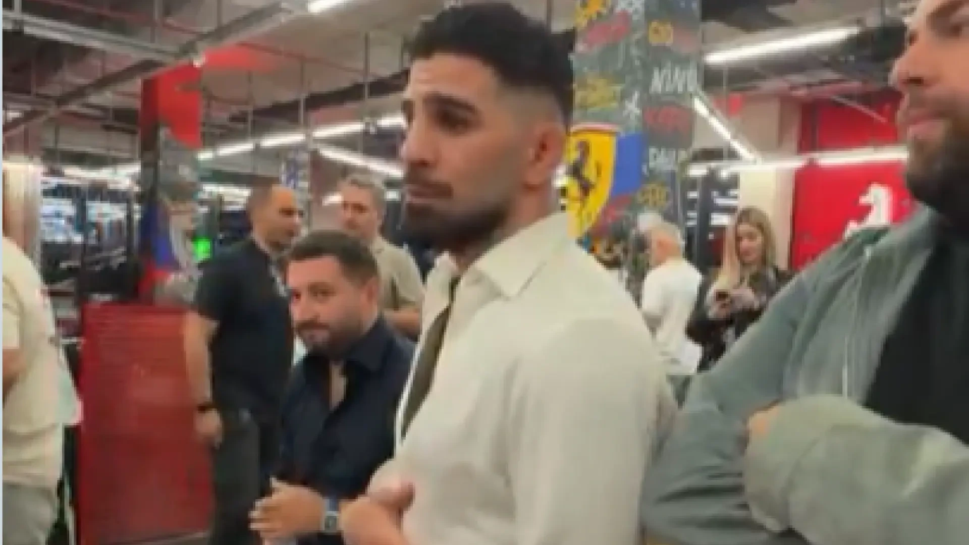 Topuria, decepcionado tras la derrota de su amigo Merab Dvalishvili en la pelea por el cinturón: "Estamos orgullosos de ti"