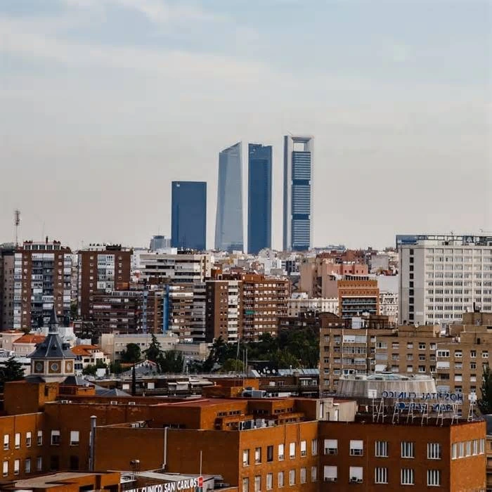 Las grandes fortunas ya no se mudan a Madrid, pero han encontrado otra forma de pagar menos