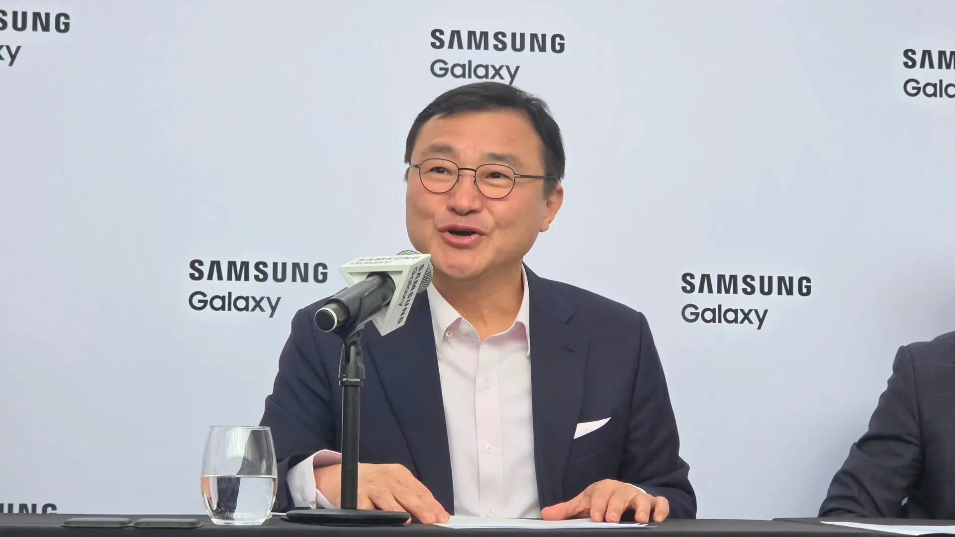 TM Roh, CEO de Samsung: "La IA no tiene que parecer futurista: debe ahorrar tiempo y reducir pasos"