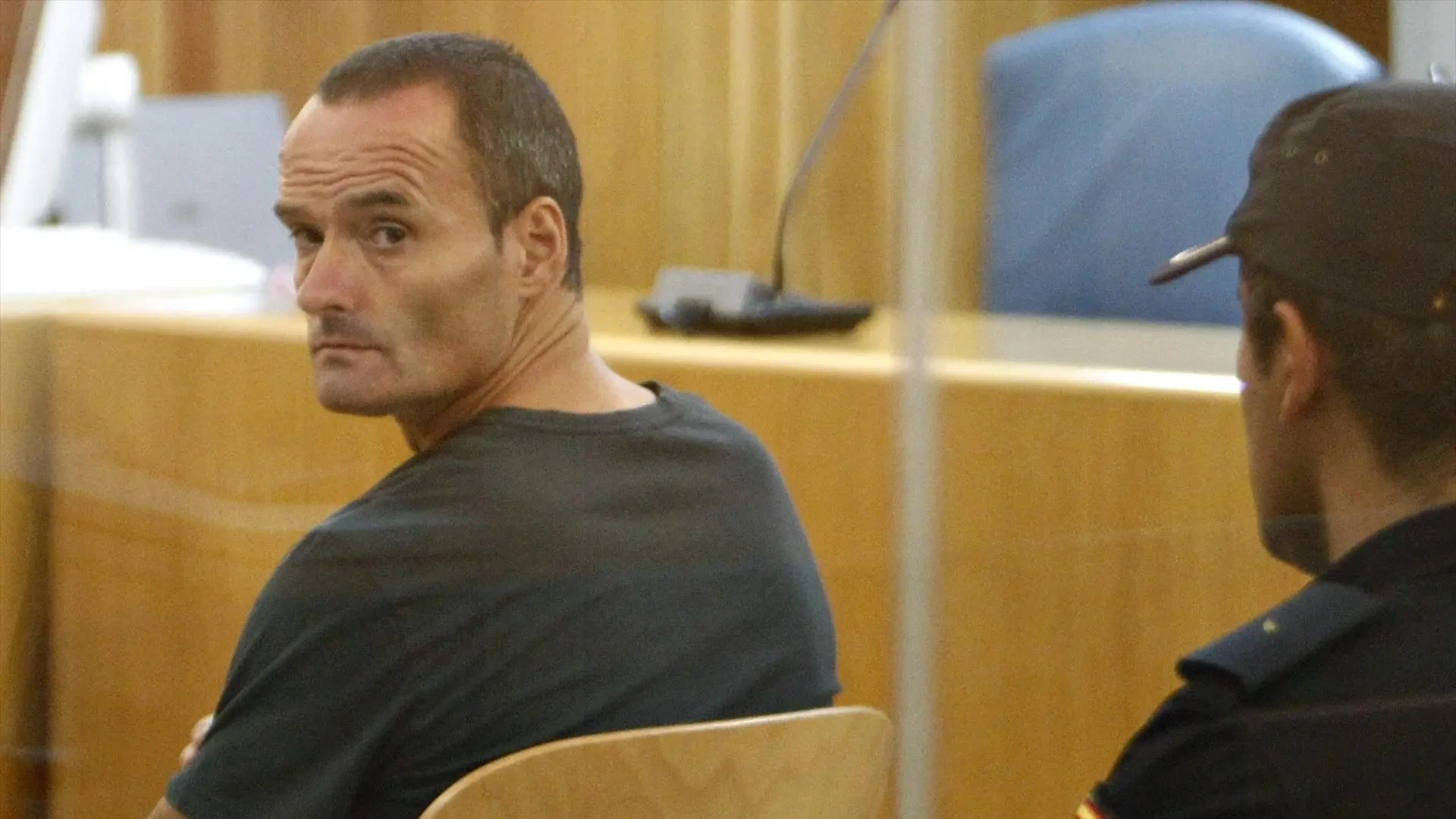 Piden revocar de nuevo el tercer grado al etarra que ordenó asesinar al fiscal Luis Portero por "escasa reparación del daño"