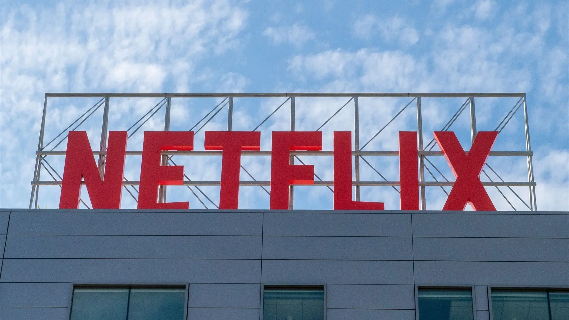 Netflix contra las cuerdas justo antes de llevar 'La bola negra' a los Oscar