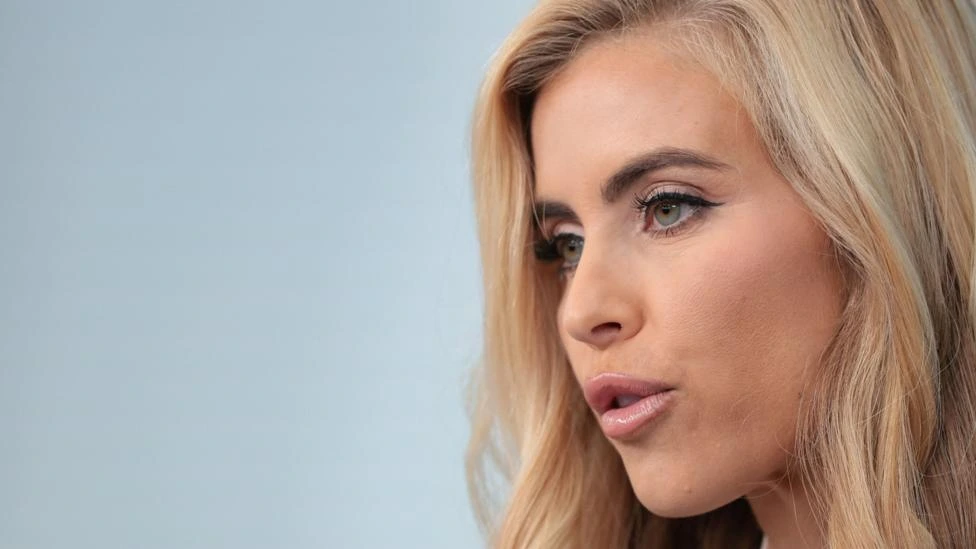 Análisis BBC: Katie Zacharia fue arrojada a un torbellino y falló en un momento crítico para Trump