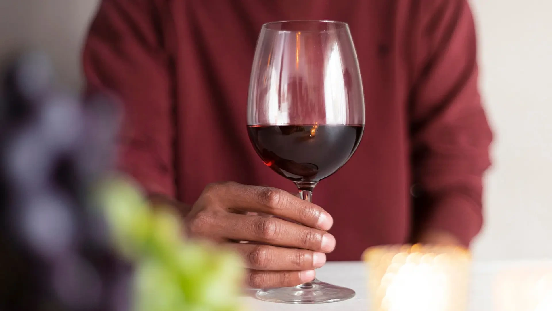 La Faraona 2024 asciende al Olimpo de los vinos con la nota perfecta de Parker y Atkin