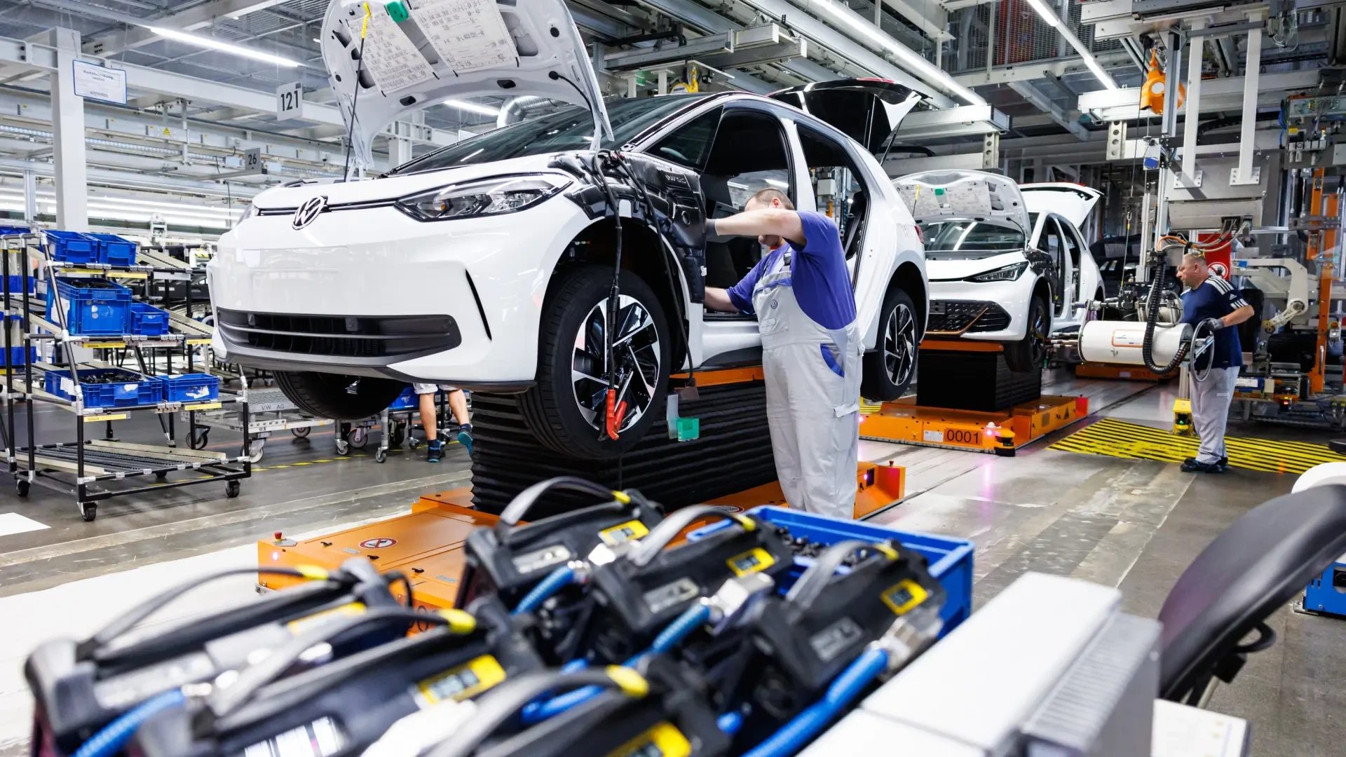 Volkswagen planea congelar el sueldo de más de 600.000 empleados para seguir reduciendo costes