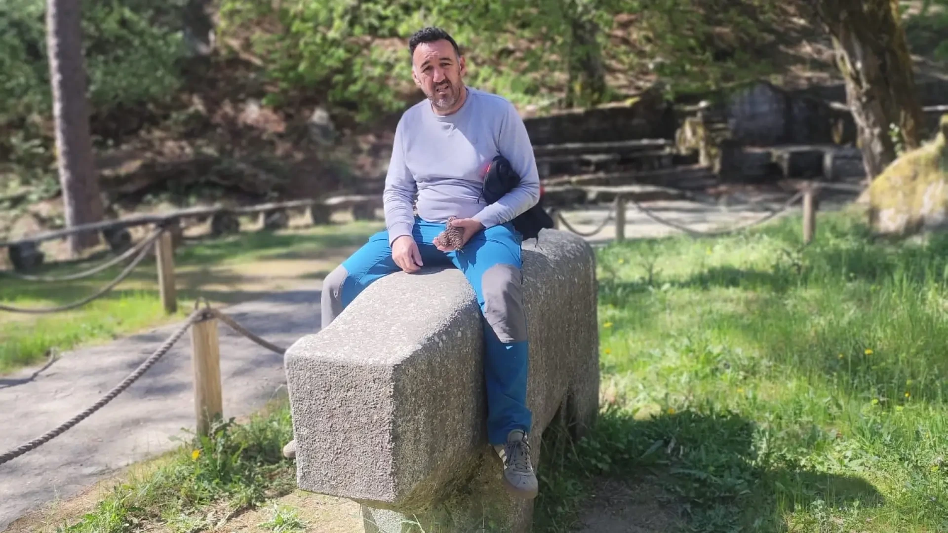 Pagar a una agencia para alquilar un piso: "Puedes pensar que es un engaño, pero no me quedó otra"