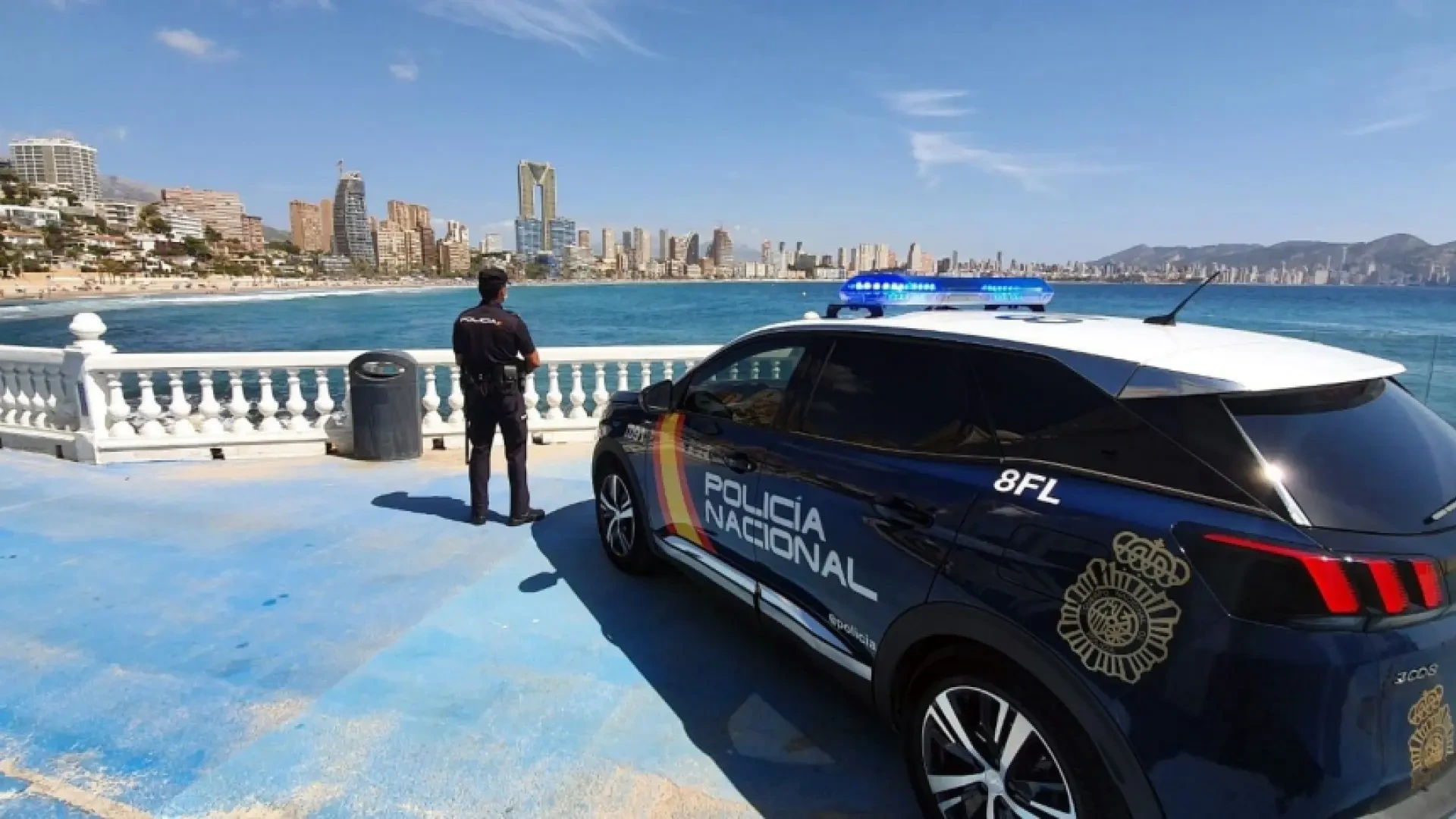 Dos detenidos por robar 10.000 euros en joyas y móviles en apartamentos y en un camping de Benidorm