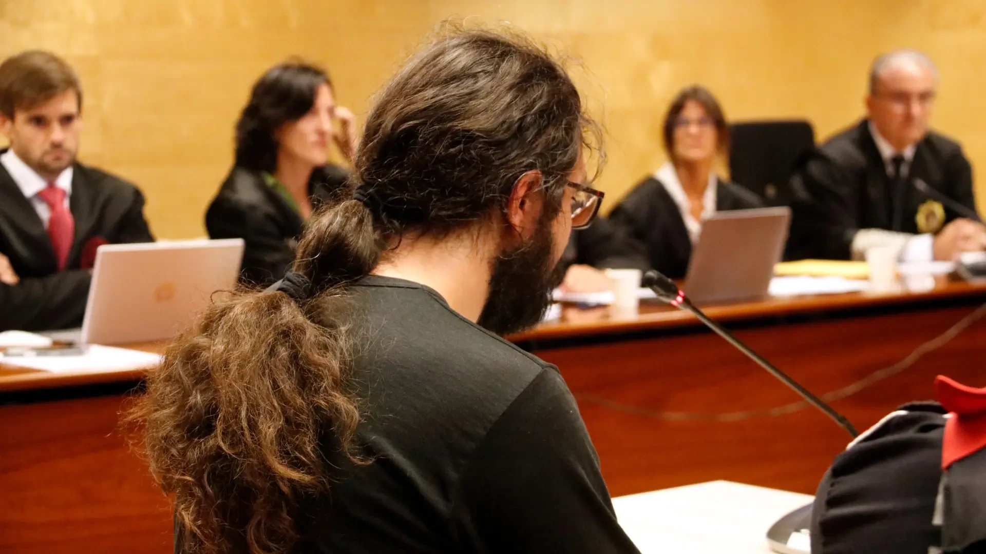 Condenado a prisión permanente un hombre que violó y estranguló a su expareja en Girona