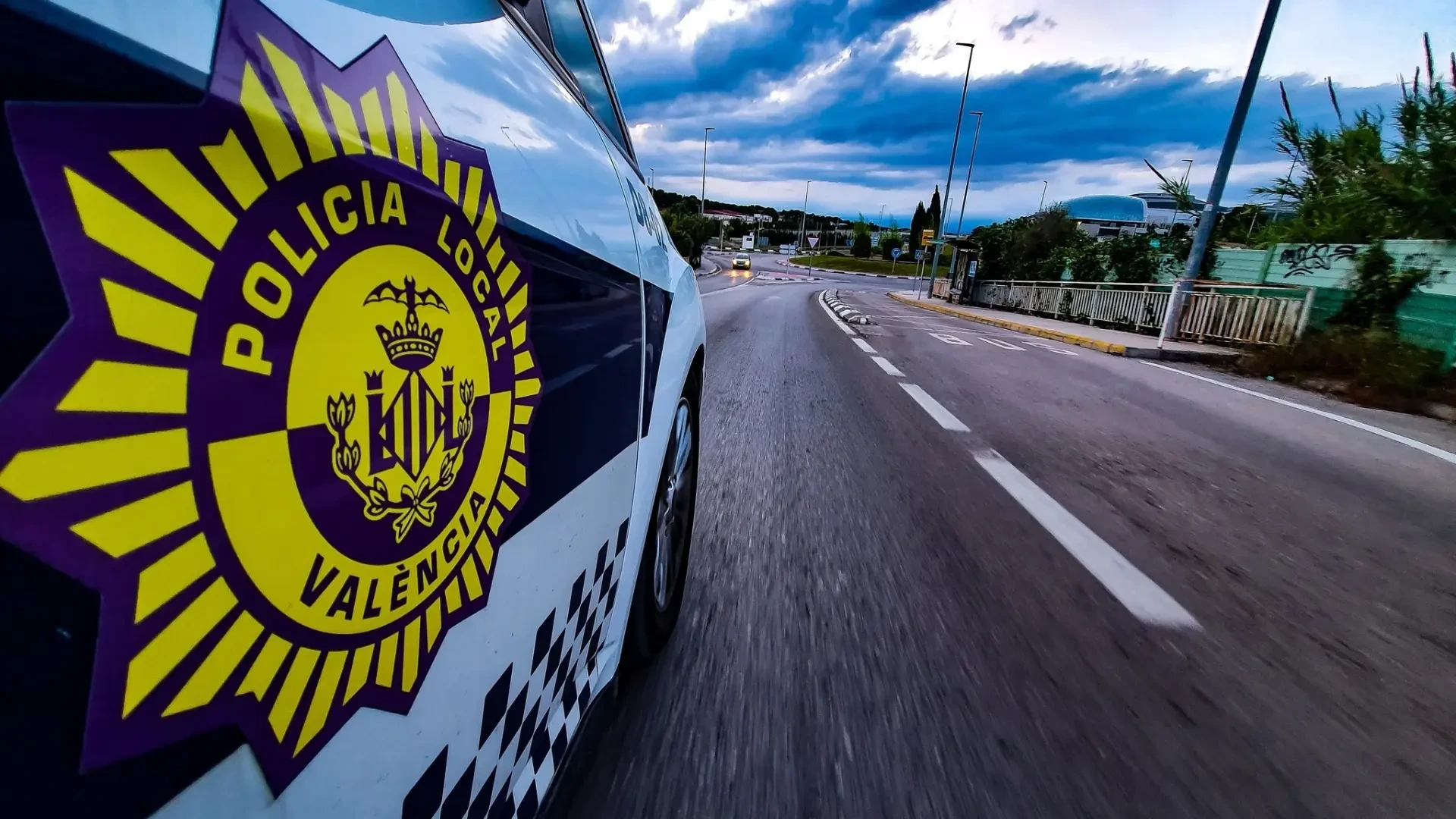 Valencia suma 100 agentes a la Policía Local para reforzar la seguridad en los barrios