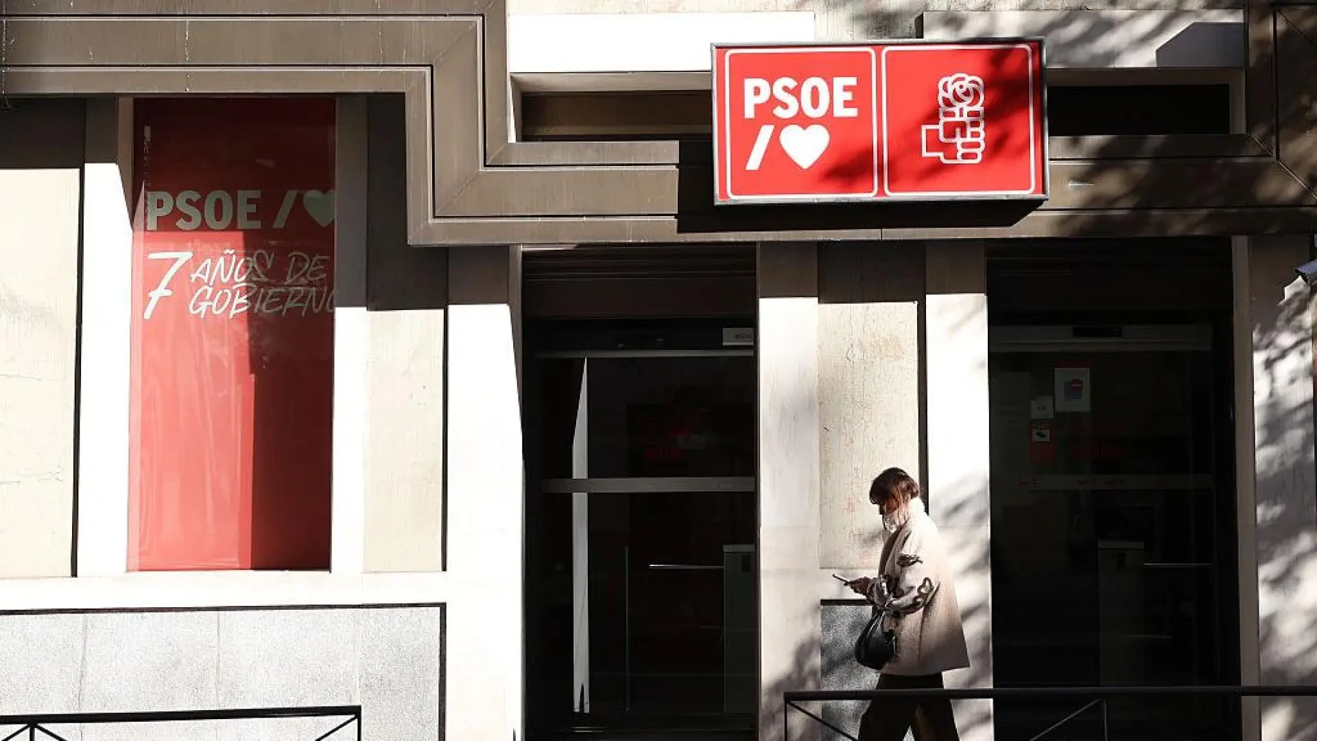 Pedraz da 15 días al PSOE para que entregue "sin más demora" la documentación de sus abogados