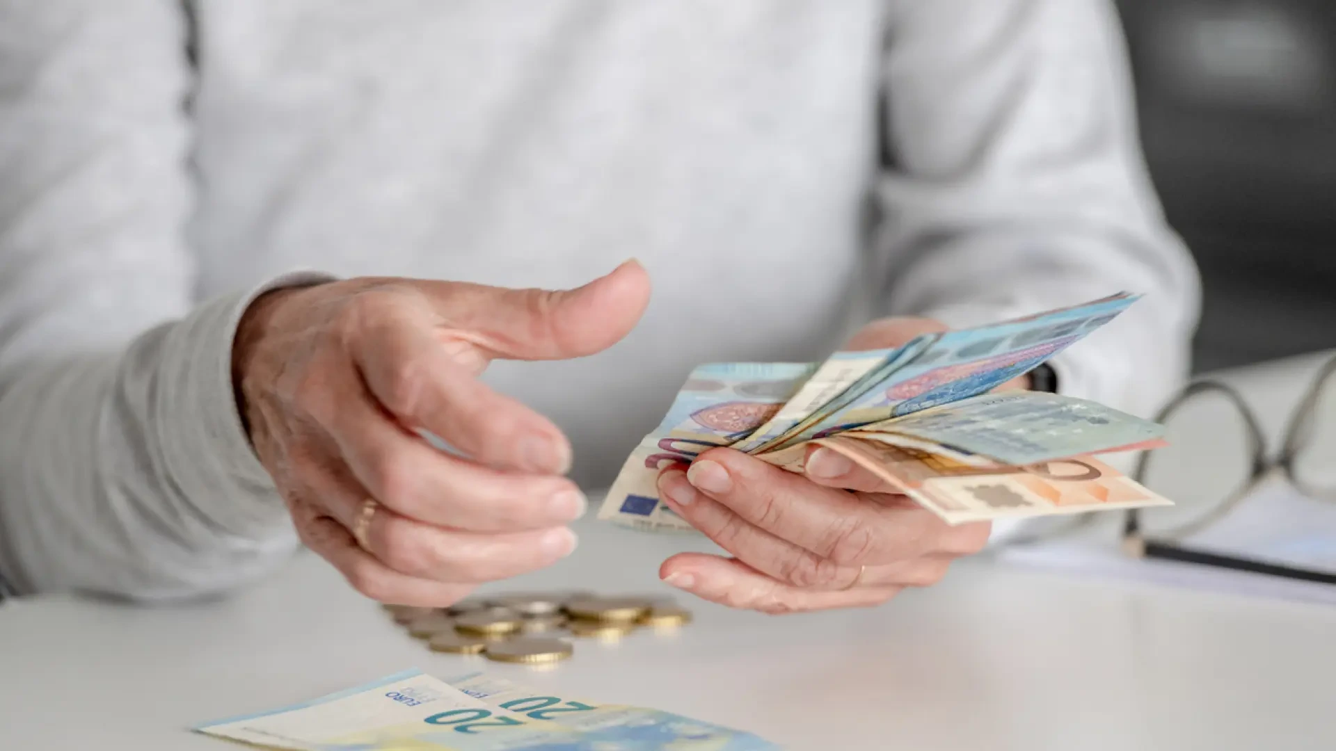 Viudedad, menopausia, violencia machista e impago de alimentos: qué cambia con las nuevas medidas de protección social