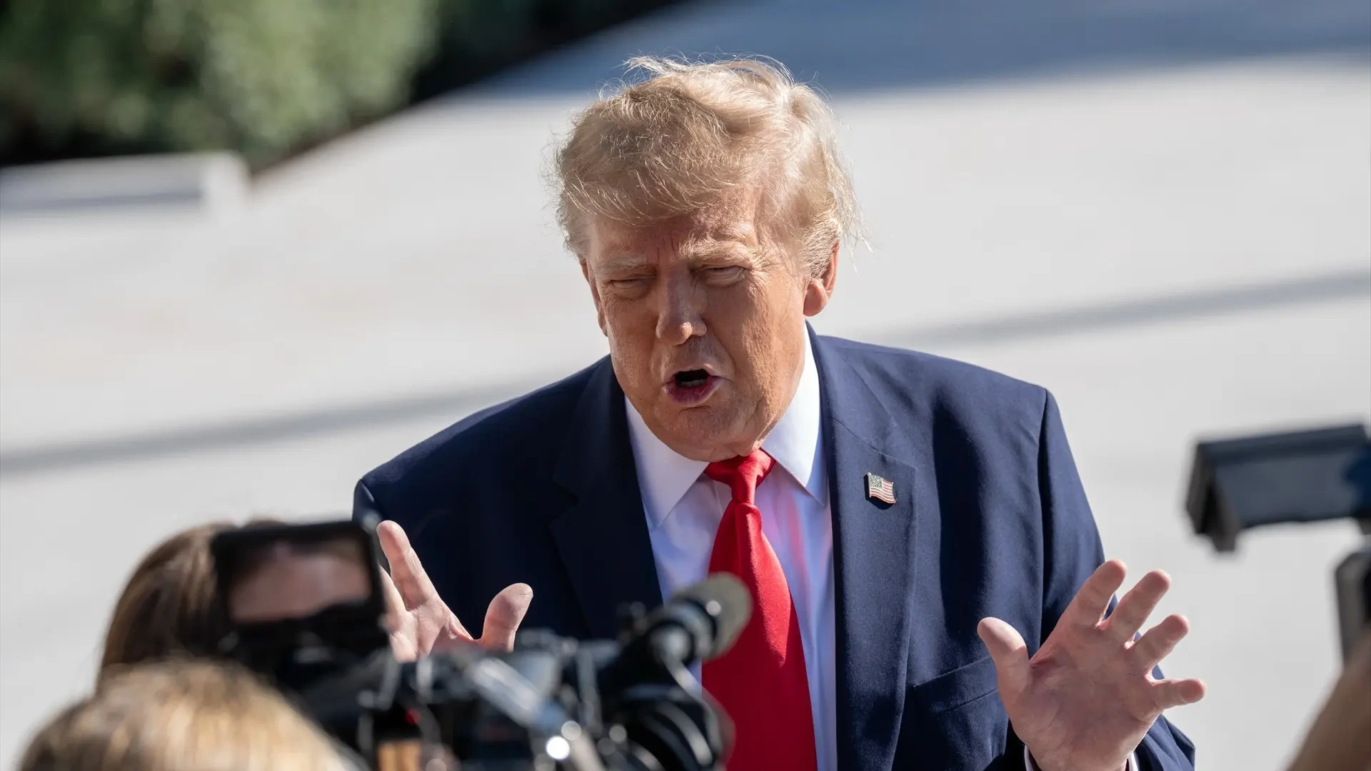 Trump exculpa a Elon Musk de los problemas de Ucrania con Starlink: "Nunca haría nada malo, le conozco bien"