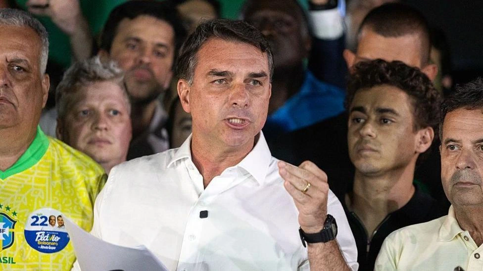 Por qué Flávio Bolsonaro pidió anular las elecciones en Brasil pese a las pocas posibilidades que tenía de lograrlo, según los expertos