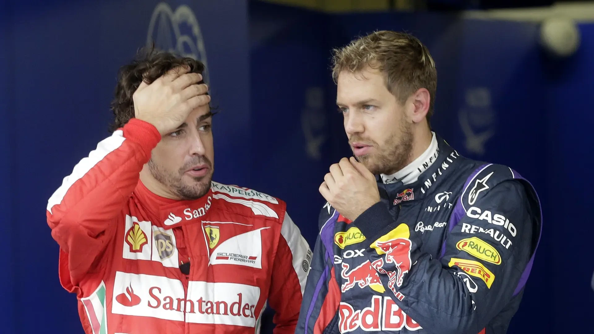 Vettel, leyenda de la F1, revela que negoció con Ferrari cuando Fernando Alonso vestía de rojo: "Dije que no, pero dejé la puerta abierta"