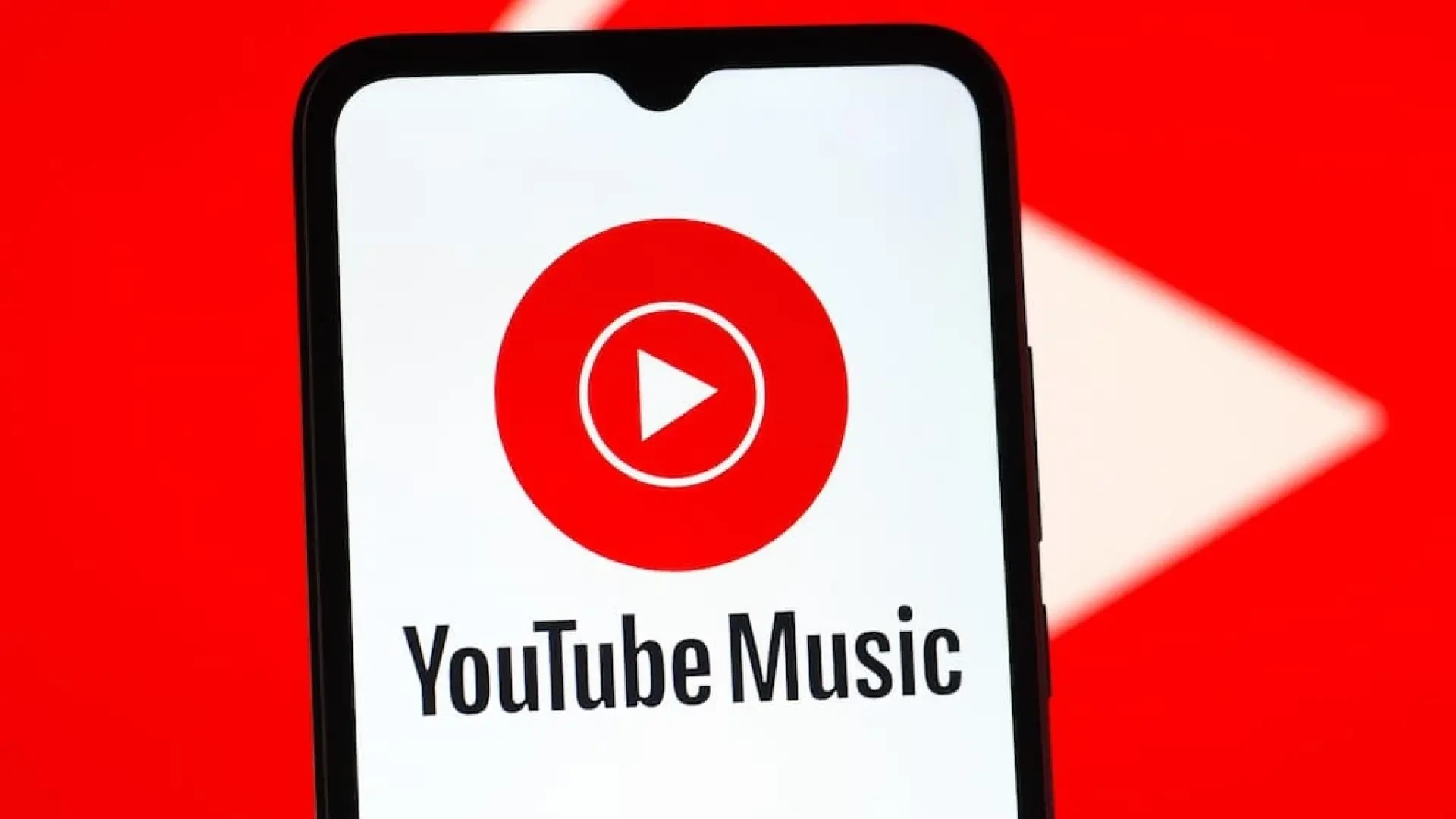 YouTube Music señala con una etiqueta las canciones creadas con IA: la función también llegará a YouTube
