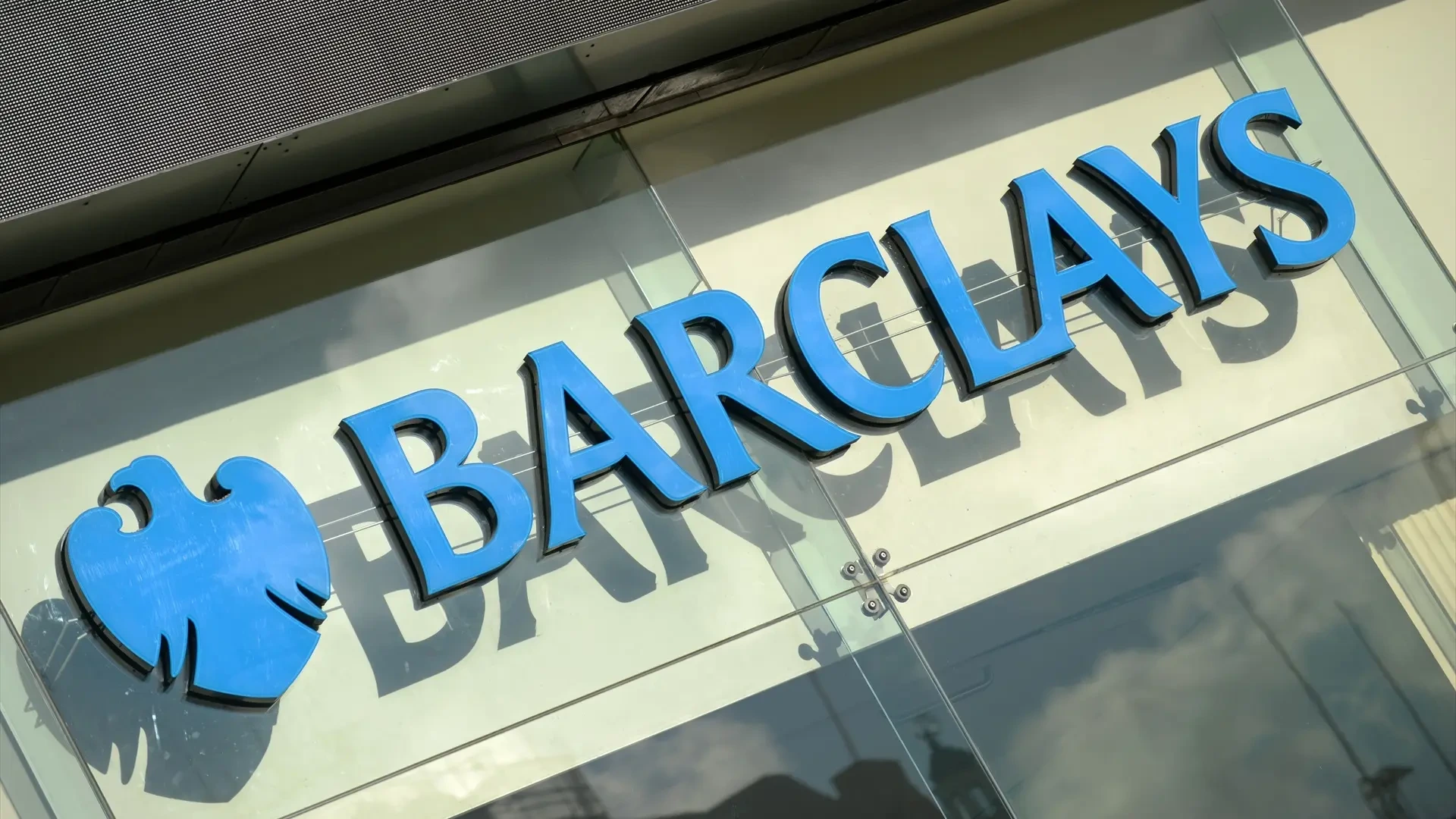 Barclays recortará 5.000 empleos por la implantación de la inteligencia artificial