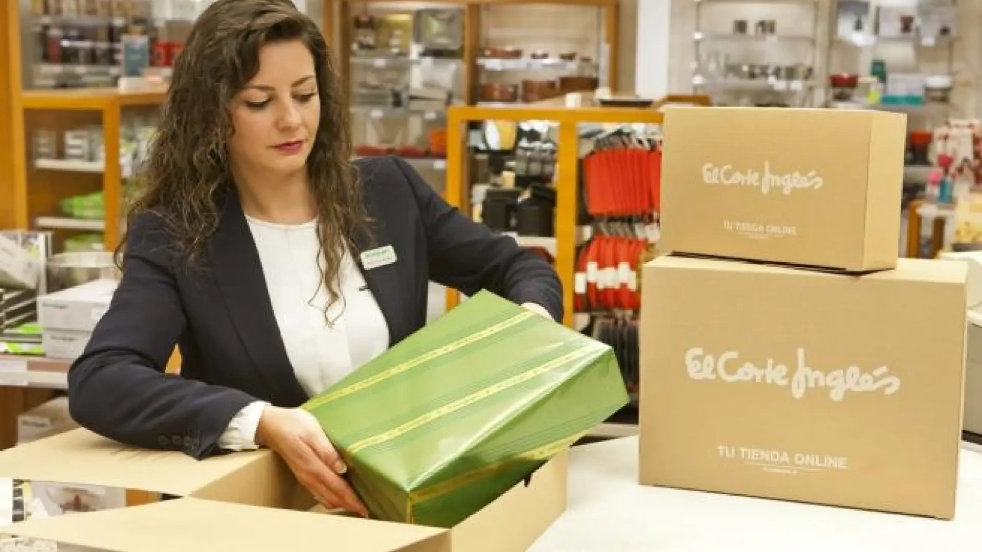 El Corte Inglés reforzará su plantilla con más de 6.300 trabajadores para el Black Friday y Navidad
