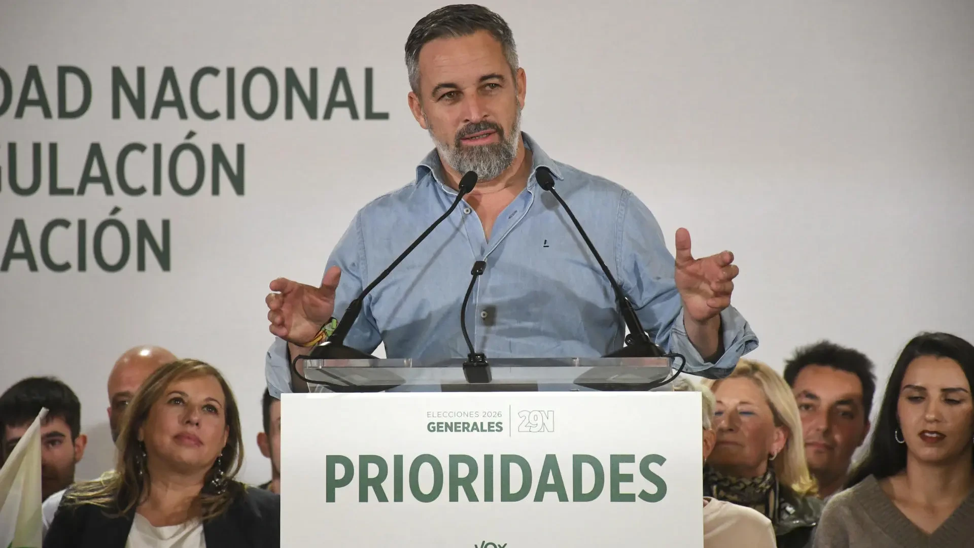 Abascal censura el "papel lamentable" de Sánchez en 'La Revuelta": "Chistecitos como si no hubiera mentido"