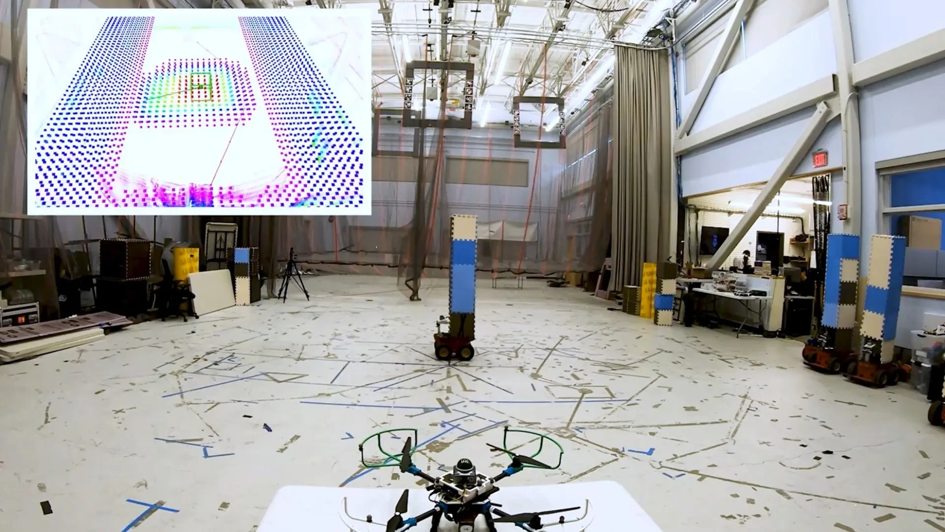 Volar por un lugar desconocido sin chocar: el MIT desarrolla un sistema para que los drones esquiven obstáculos